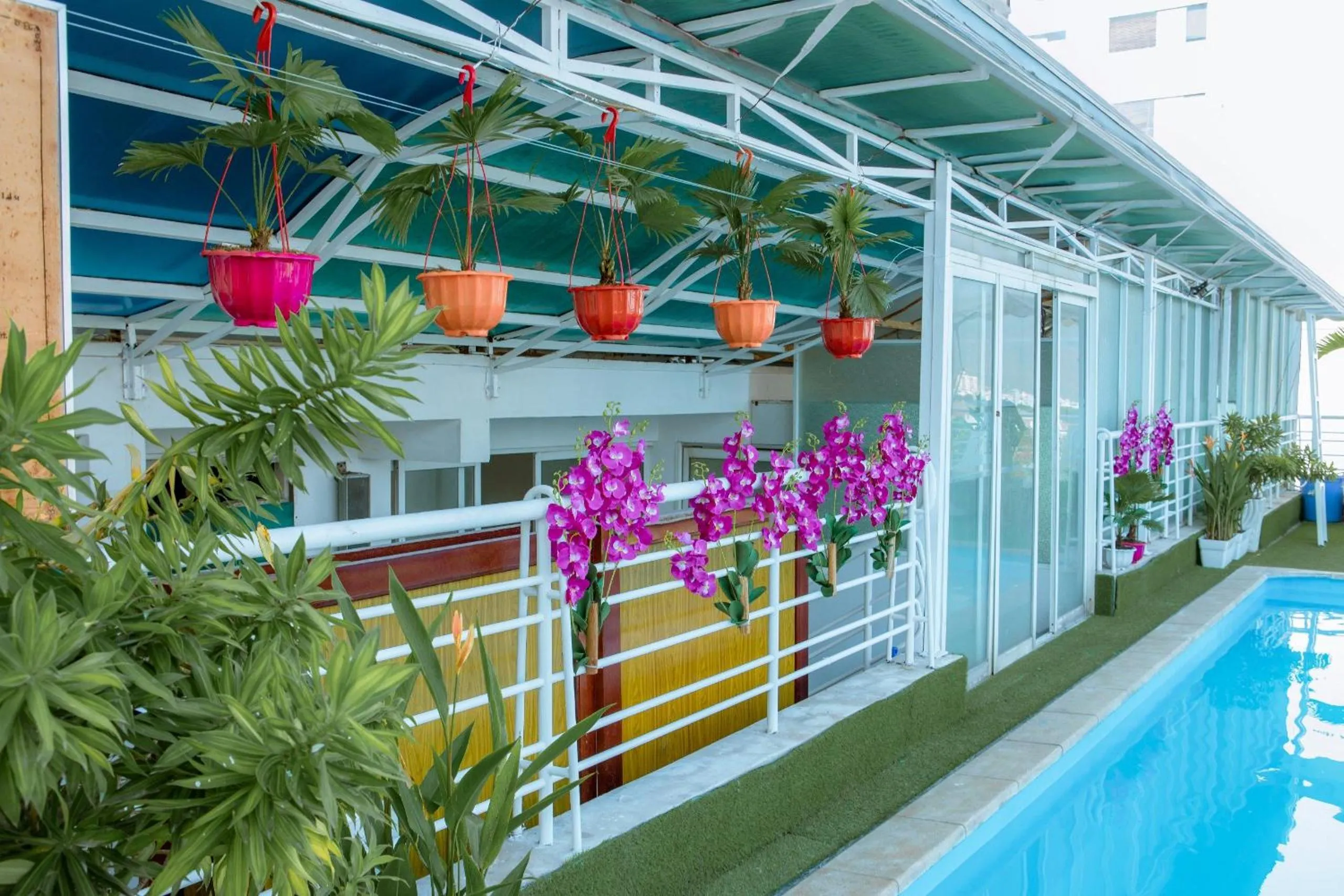 Swimming pool in Lanxy Hotel Nha Trang