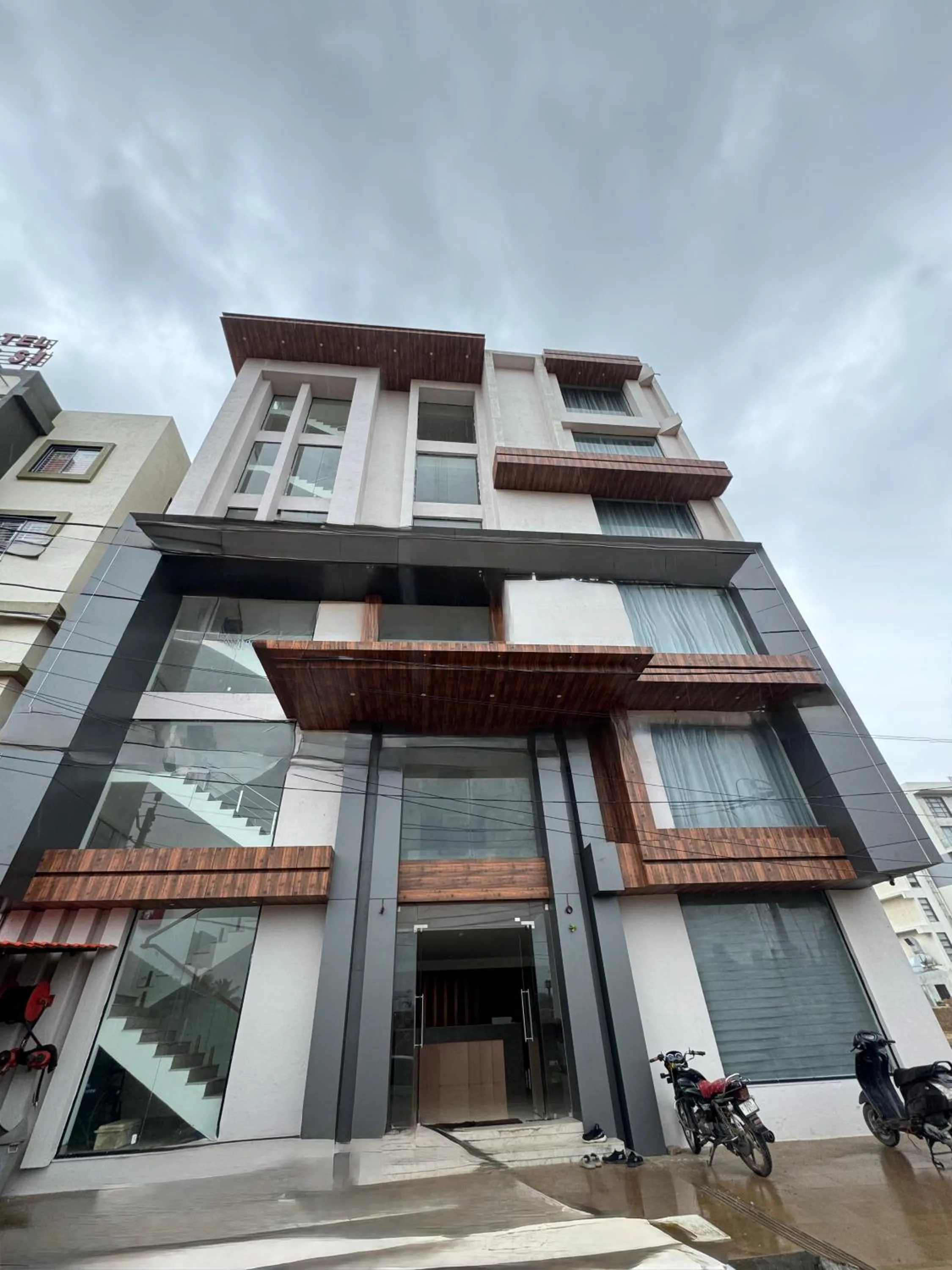 Hotel Madhukta Inn