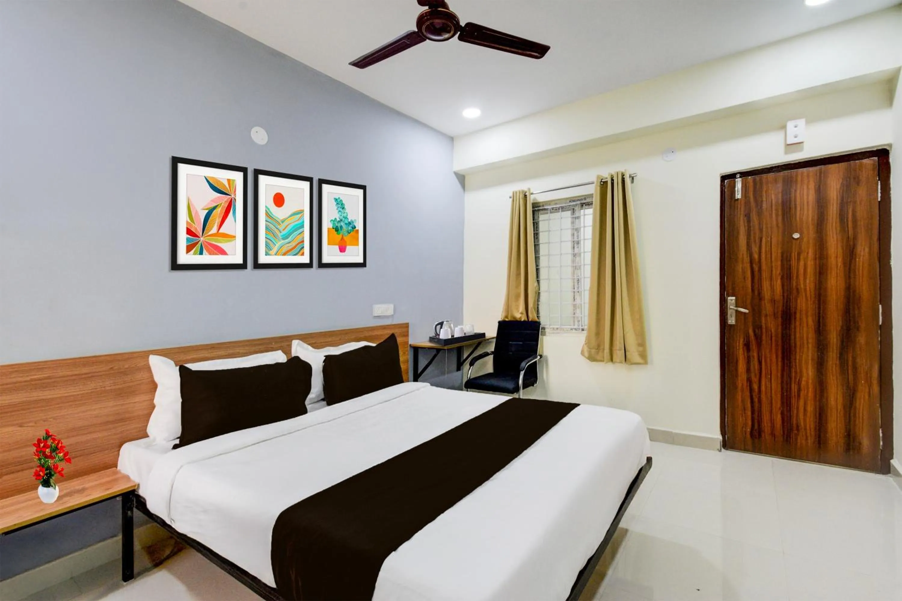 Super Townhouse Kukatpally North Formerly Munagala Arcade