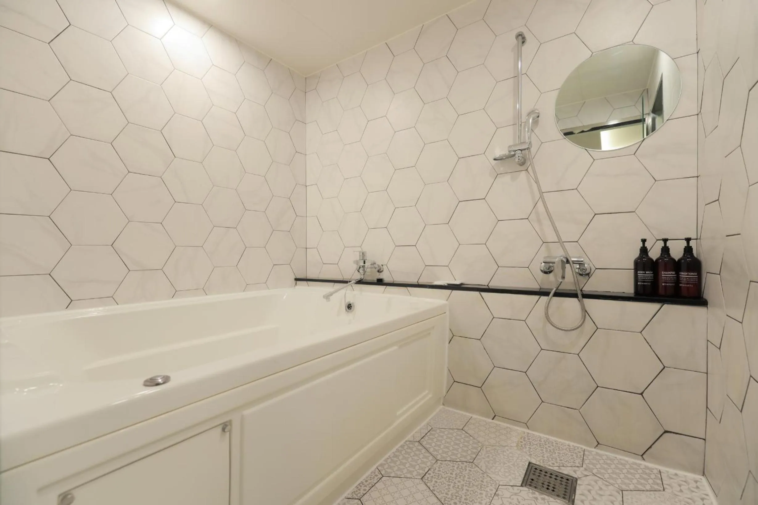 Shower in Hotel Yaja Siheung Jeongwang