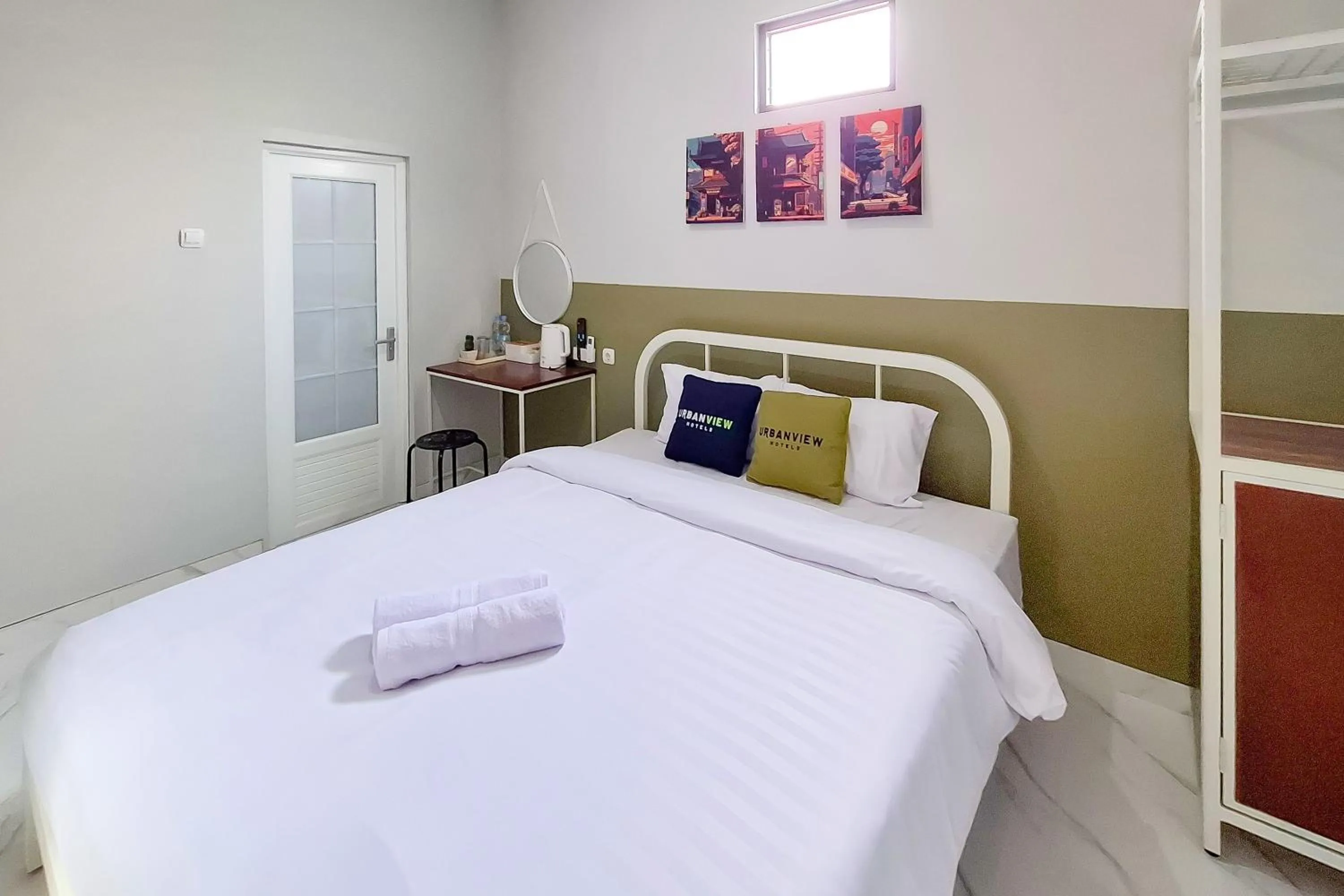 Bedroom, Bed in Urbanview Hotel Syariah Terra House Pati by RedDoorz