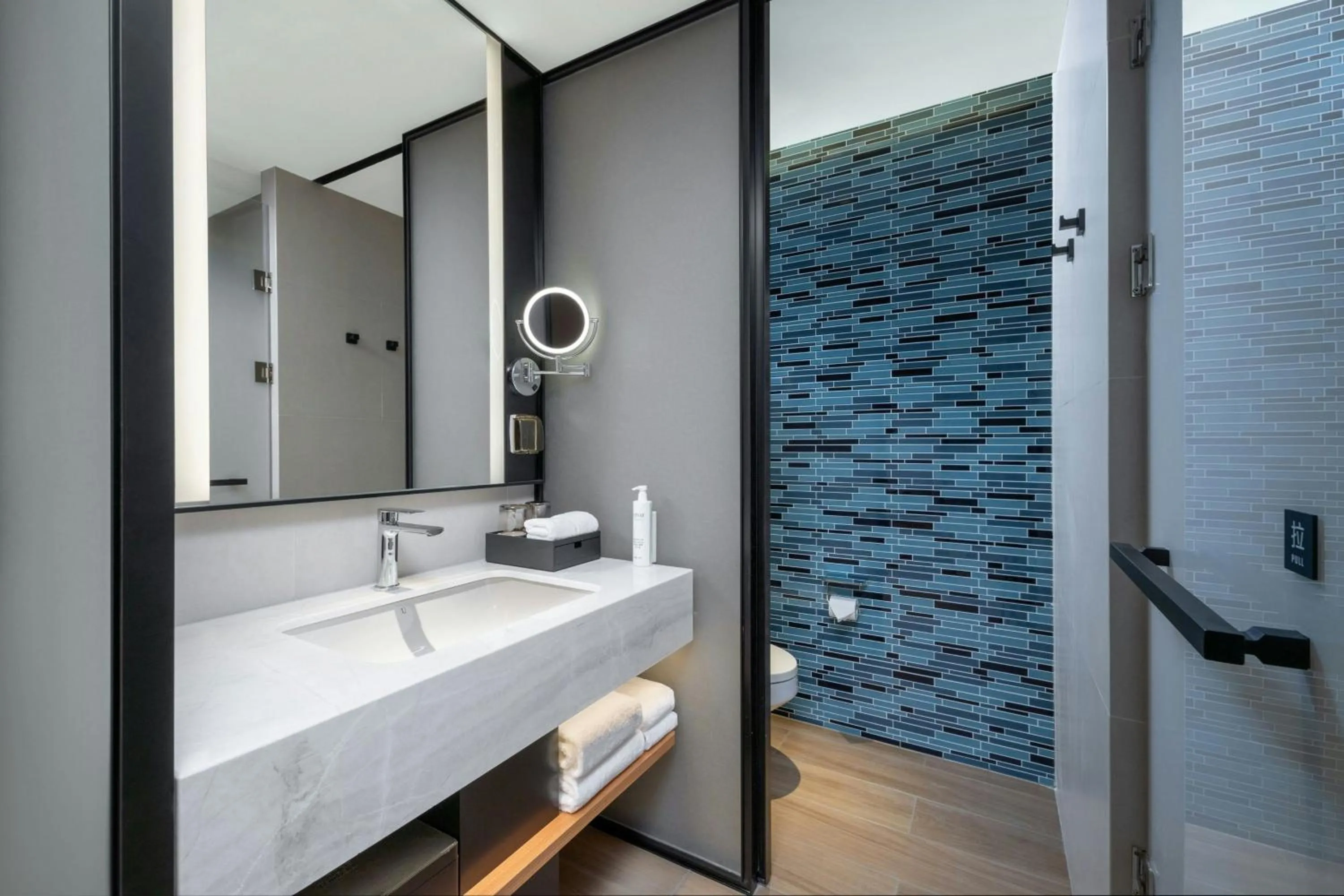 Photo of the whole room in Fairfield by Marriott Taishan