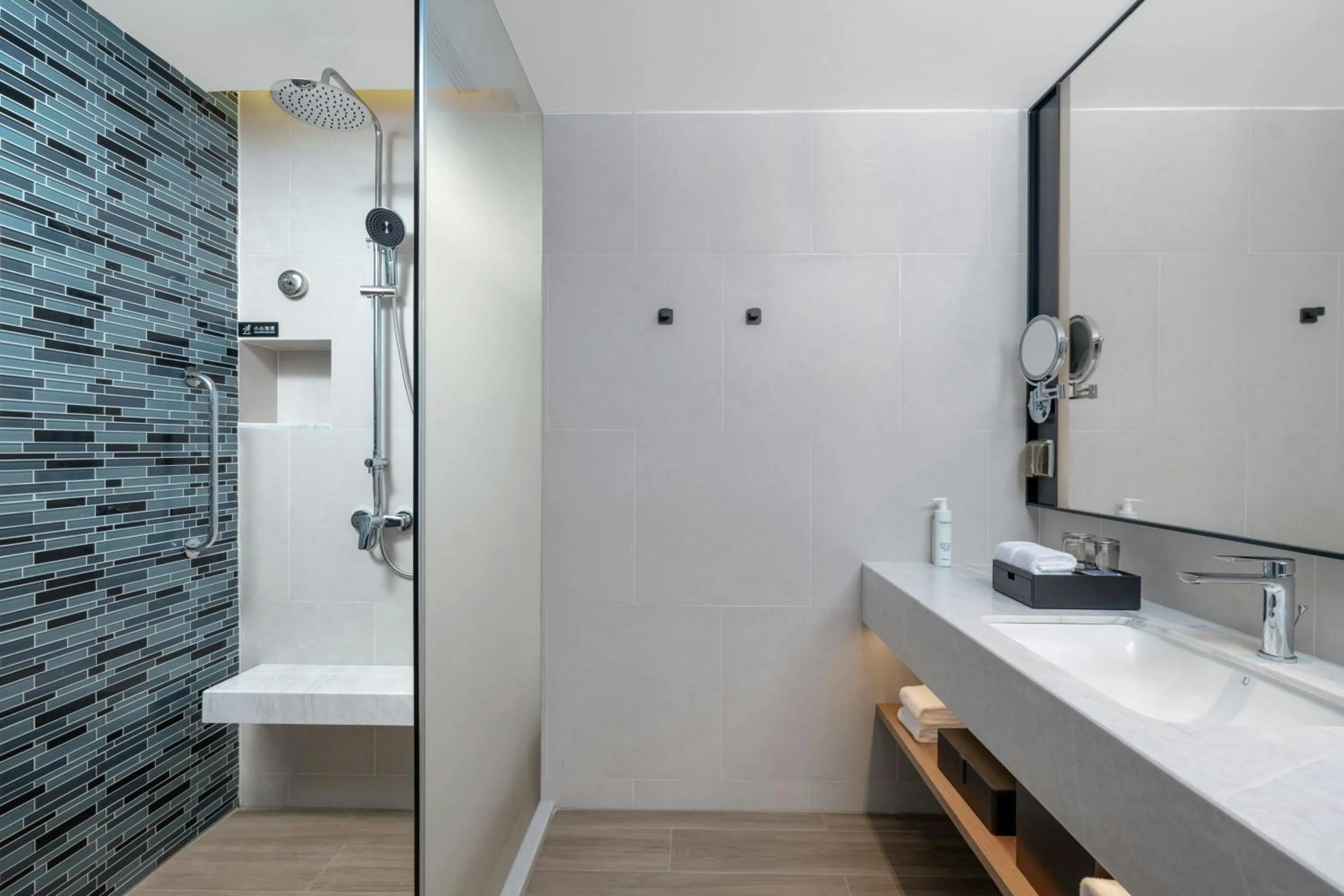 Photo of the whole room in Fairfield by Marriott Taishan