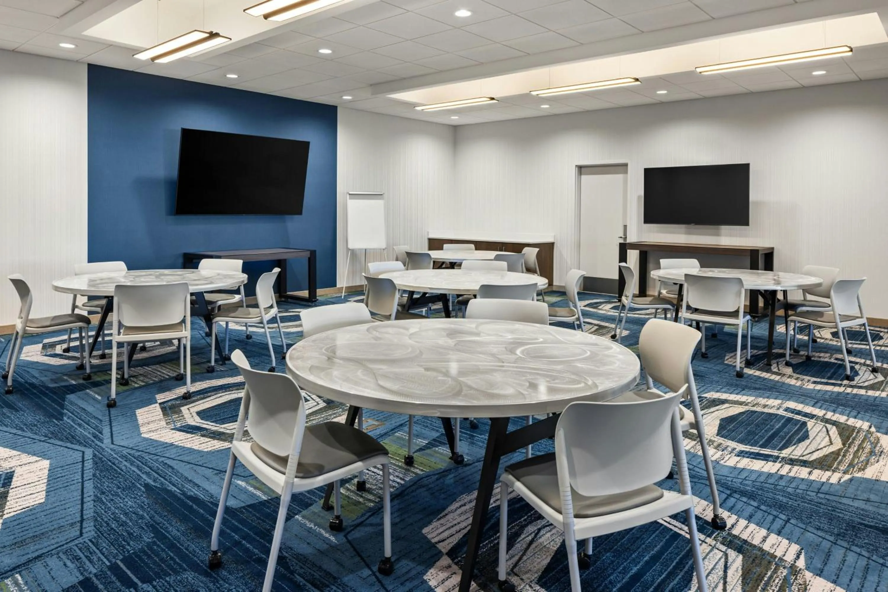 Meeting/conference room in SpringHill Suites by Marriott Bettendorf