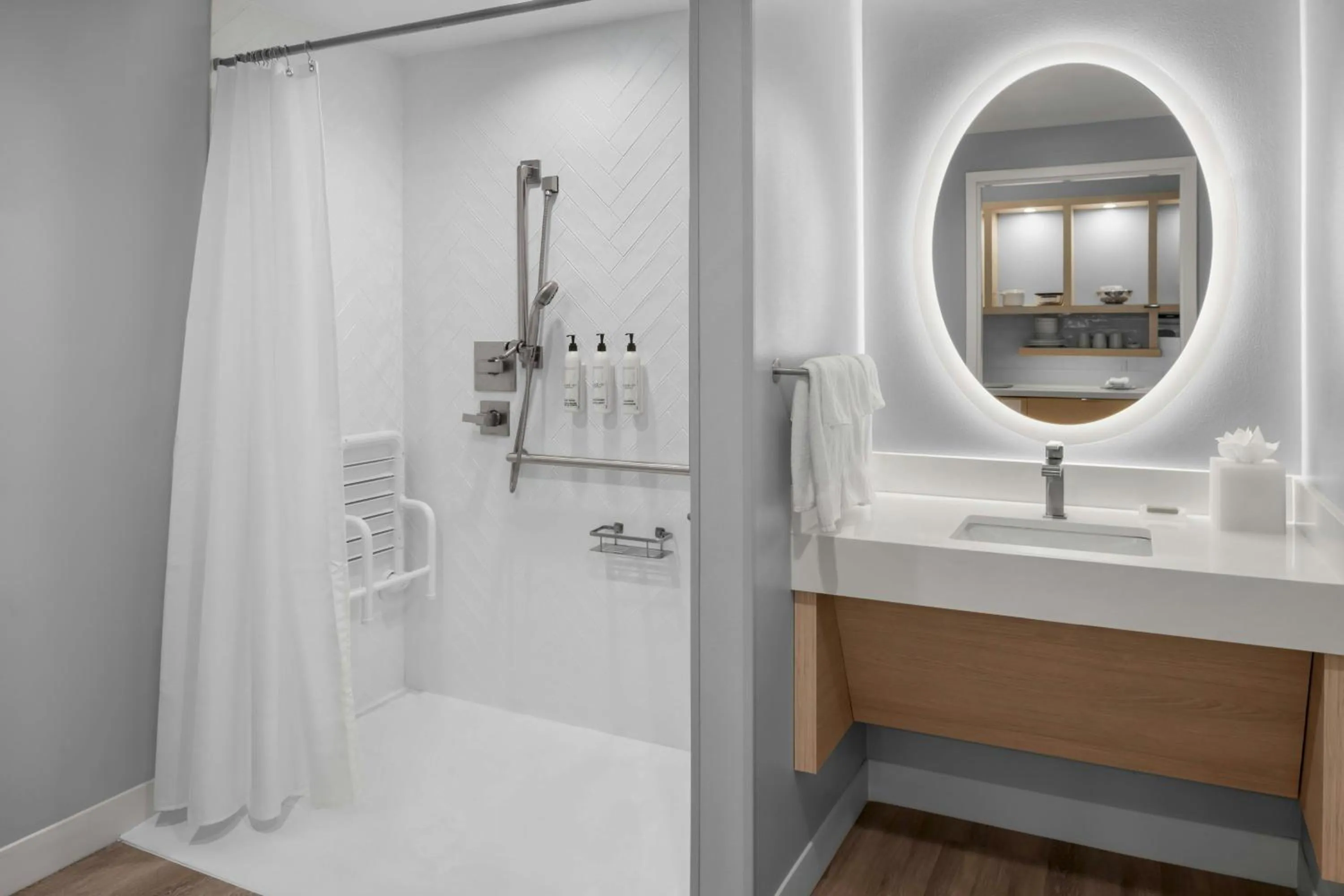 Bathroom in TownePlace Suites by Marriott Midwest City