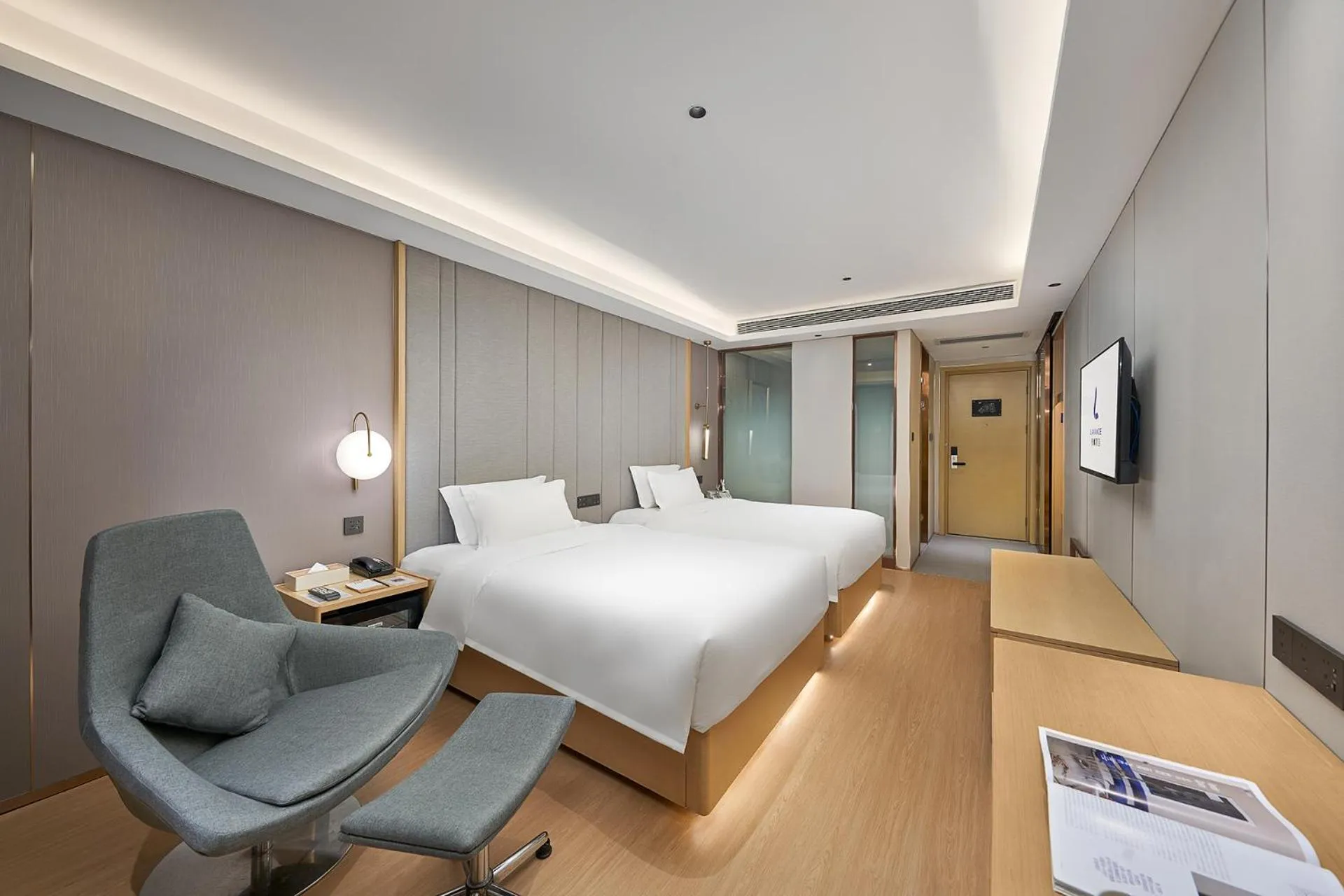 Bed in Lavande Hotel Guangzhou Beijing Road Pedestrian Street Haizhu Square Metro Station Branch - Free Deliver Service to Canton Fair Complex During Canton Fair Period