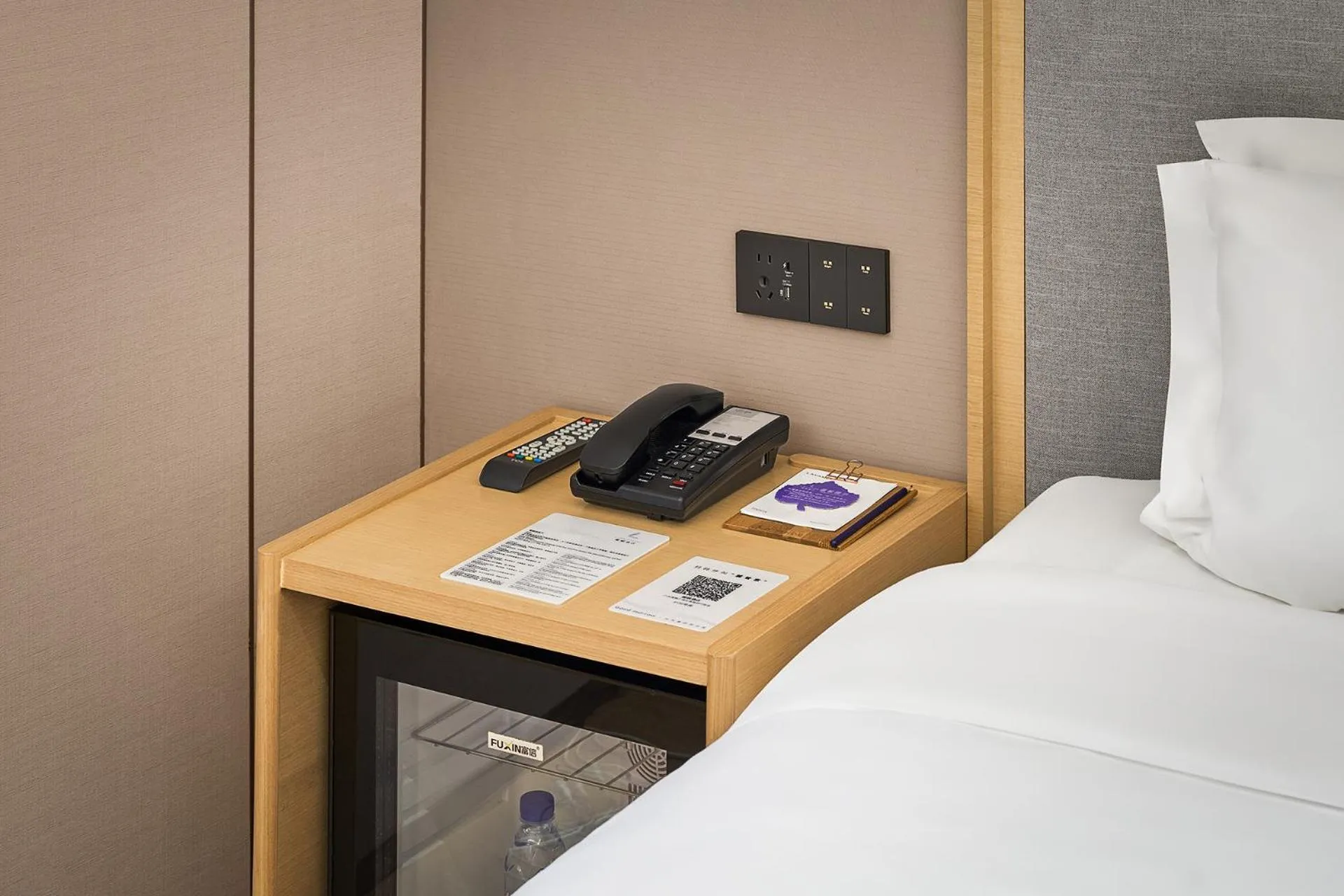 Bedroom, Bed in Lavande Hotel Guangzhou Beijing Road Pedestrian Street Haizhu Square Metro Station Branch - Free Deliver Service to Canton Fair Complex During Canton Fair Period