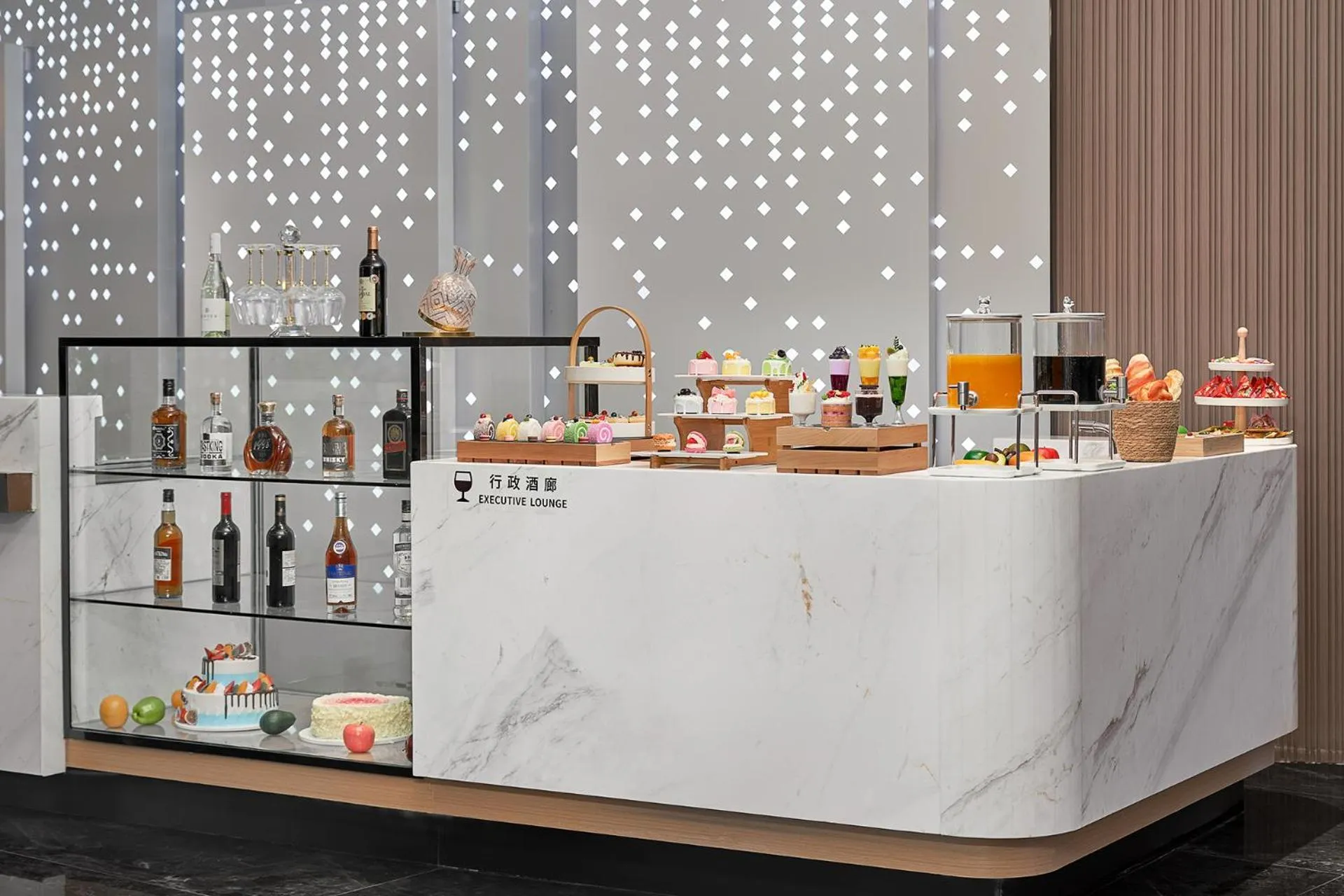 Lounge or bar in Lavande Hotel Guangzhou Beijing Road Pedestrian Street Haizhu Square Metro Station Branch - Free Deliver Service to Canton Fair Complex During Canton Fair Period