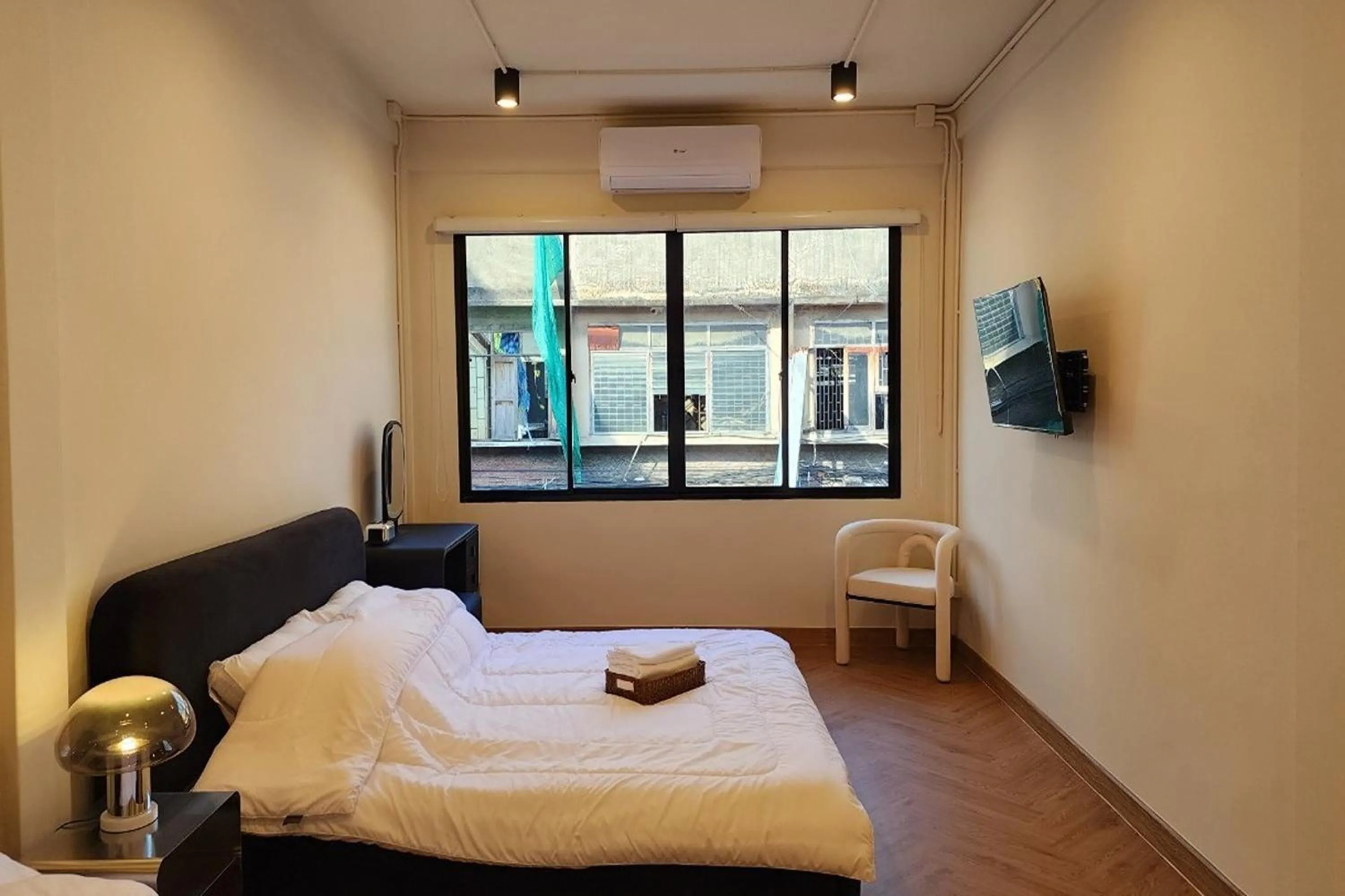 Bedroom, Bed in Saint Louis Stay