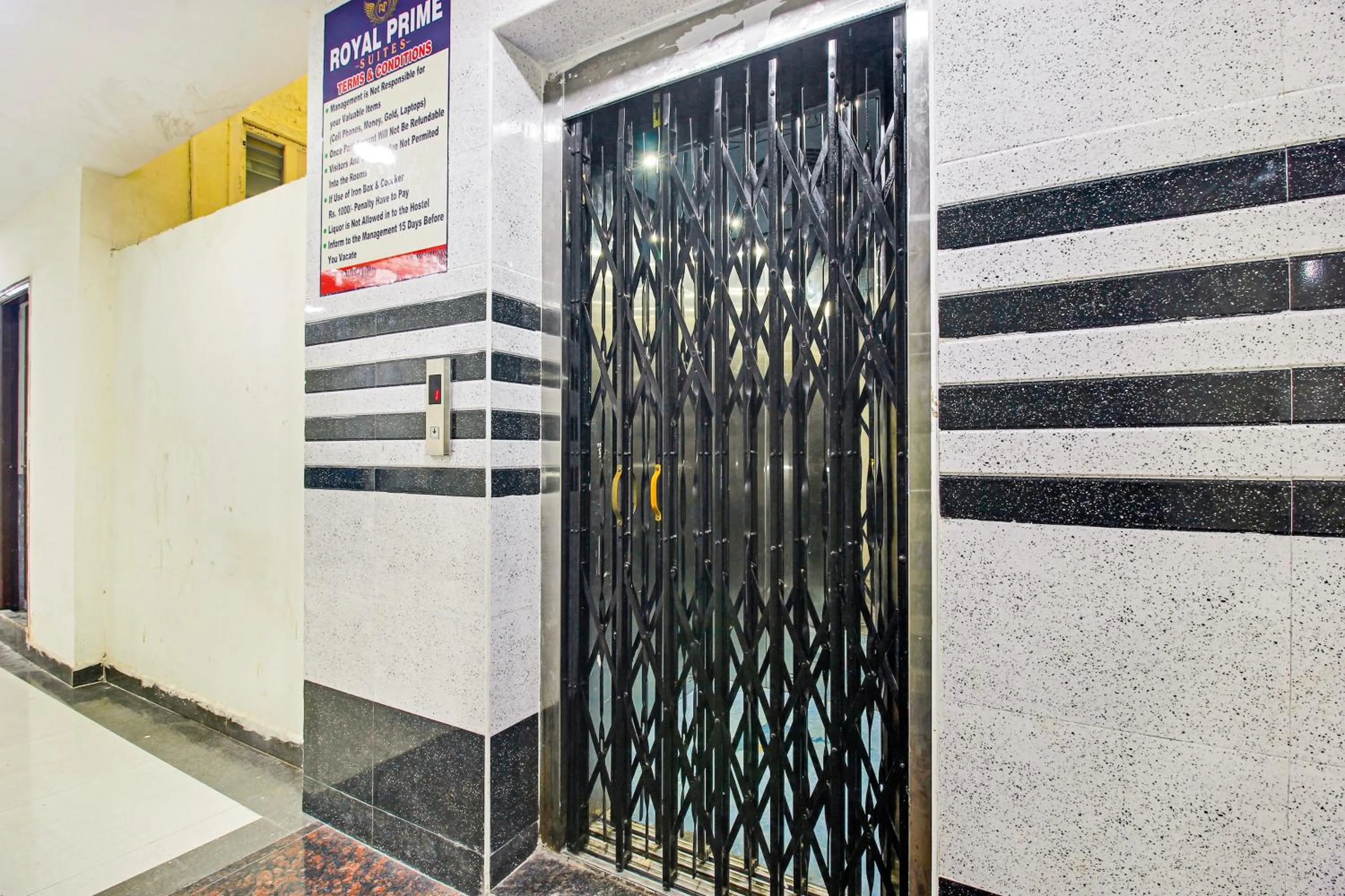 Lobby or reception in HOTEL O HYVIN SUITES