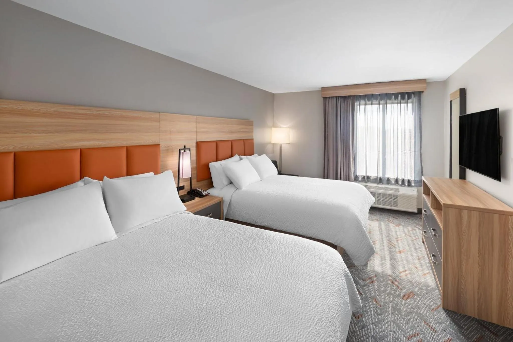 Photo of the whole room, Bed in Candlewood Suites Shelbyville, an IHG Hotel