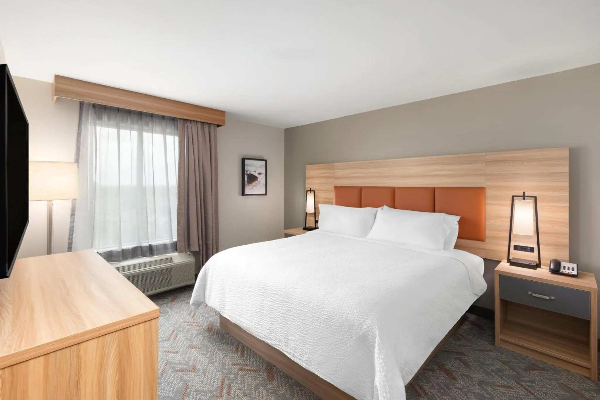 Photo of the whole room, Bed in Candlewood Suites Shelbyville, an IHG Hotel