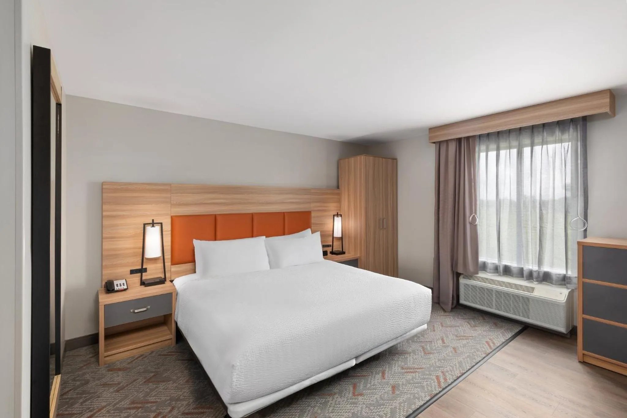 Photo of the whole room, Bed in Candlewood Suites Shelbyville, an IHG Hotel