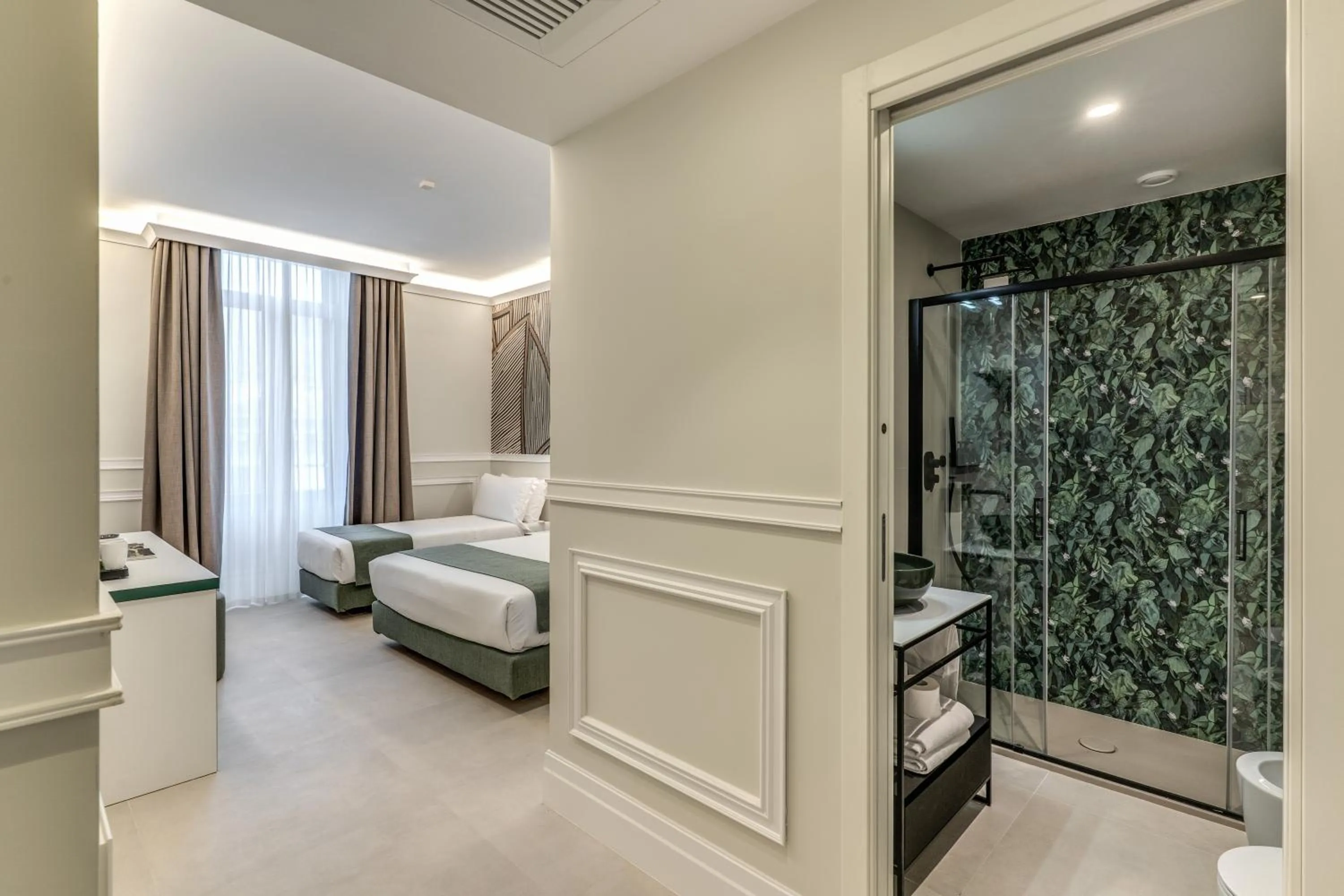 Shower, Bed in Relais Marco Polo