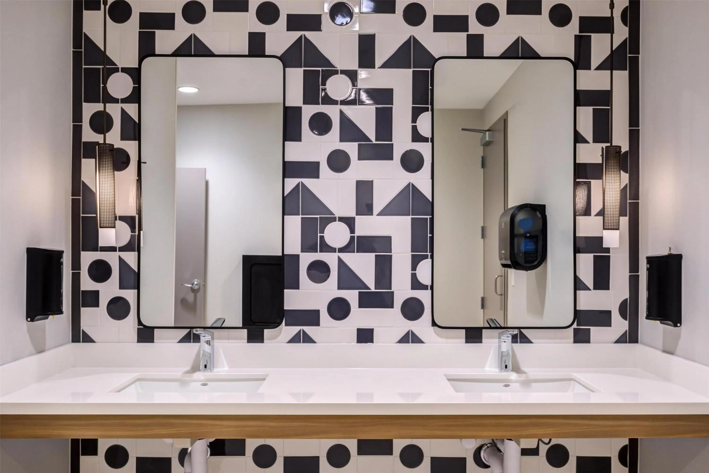 Bathroom in Home2 Suites By Hilton Smithfield Selma