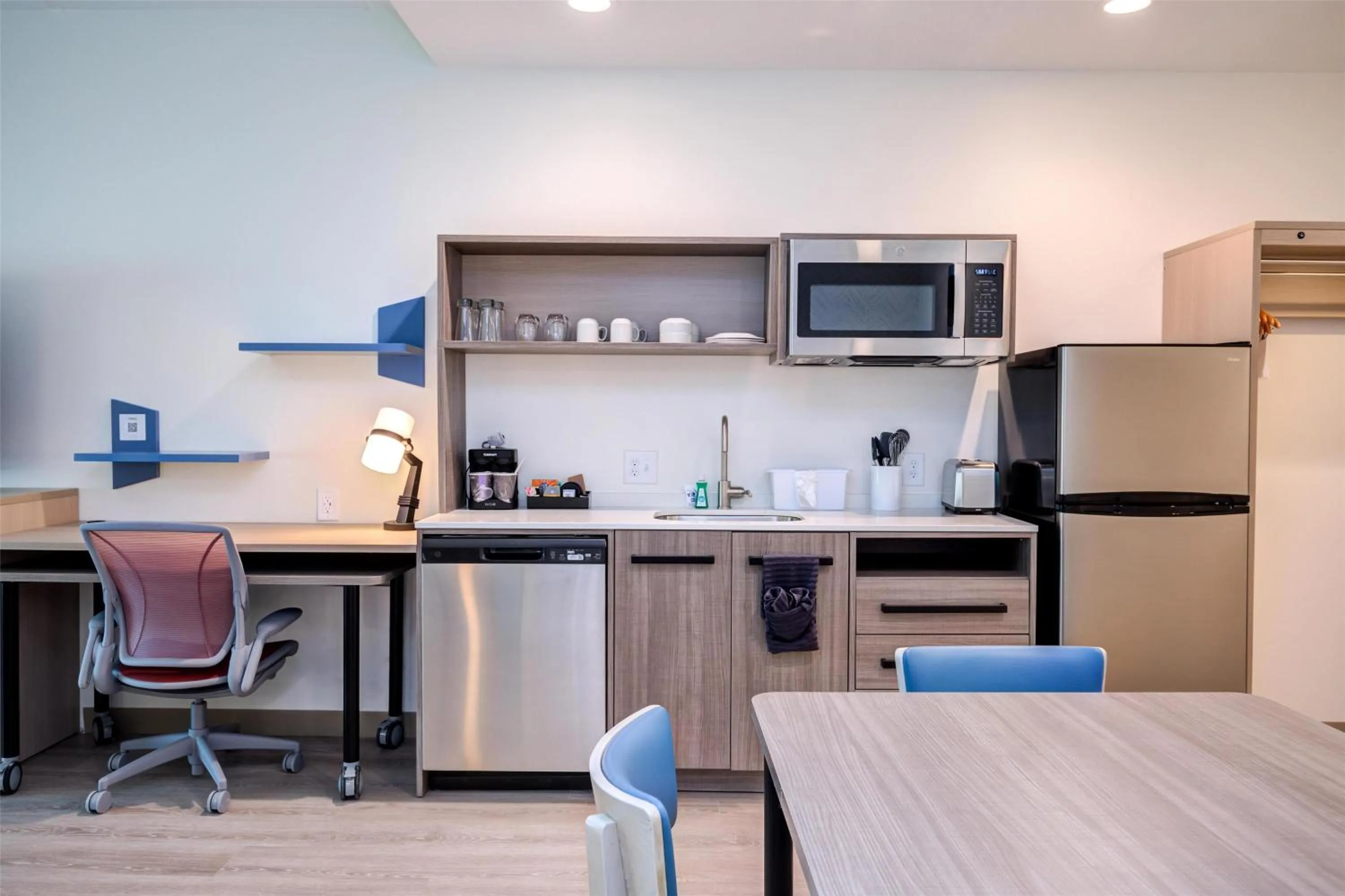 Kitchen or kitchenette in Home2 Suites By Hilton Smithfield Selma