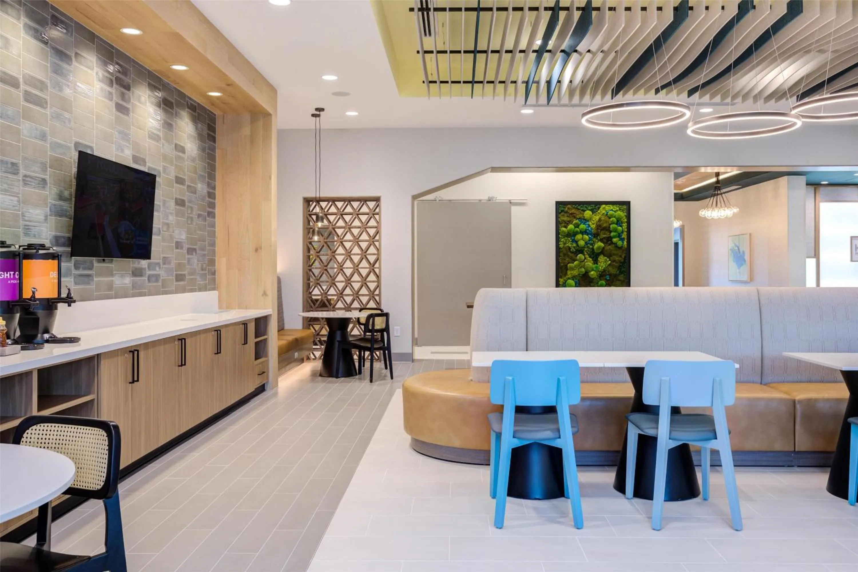 Lobby or reception in Home2 Suites By Hilton Smithfield Selma