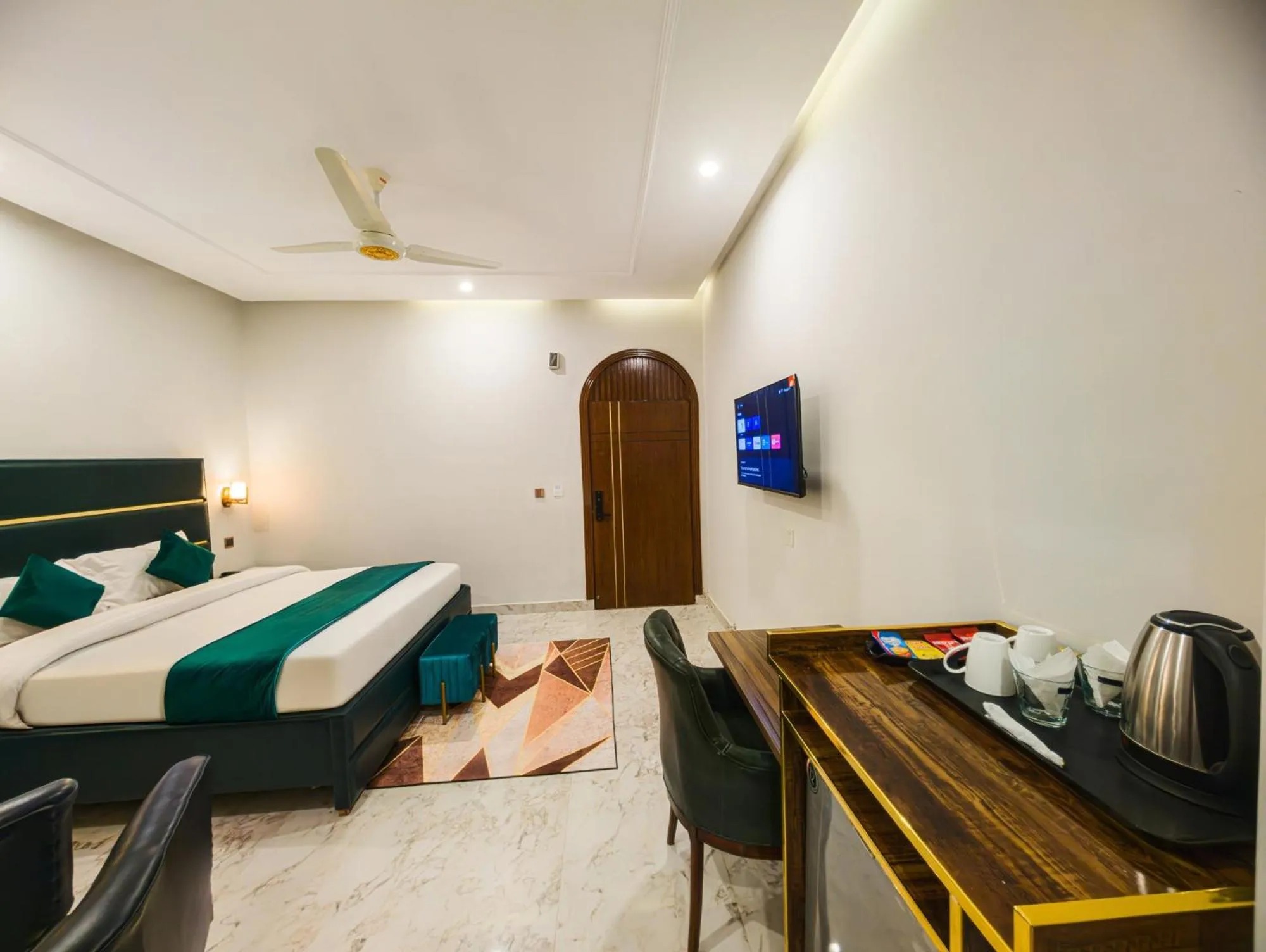 Bed in Grand Shalimar Hotel