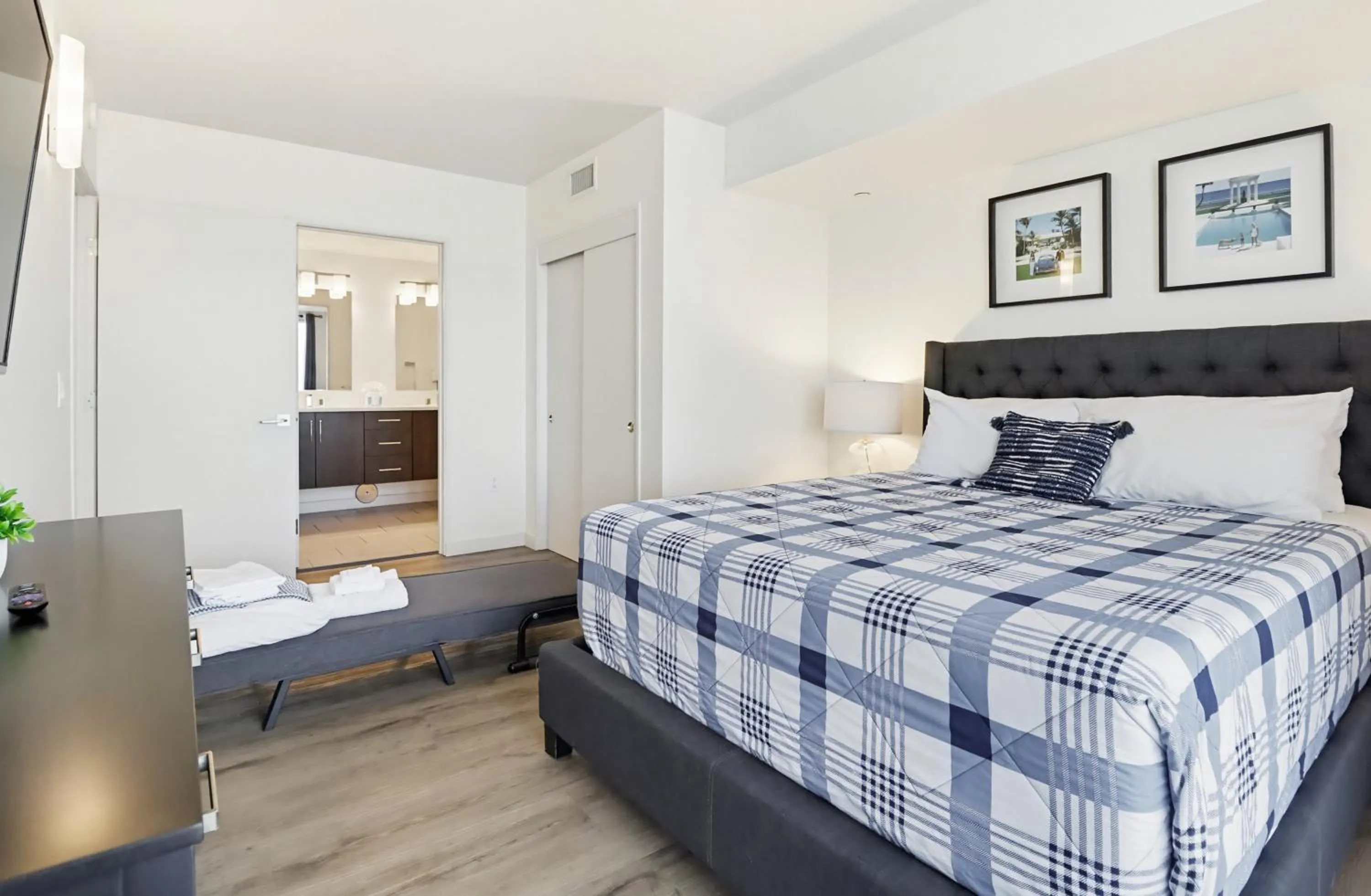 Bed in Ocean Park 03