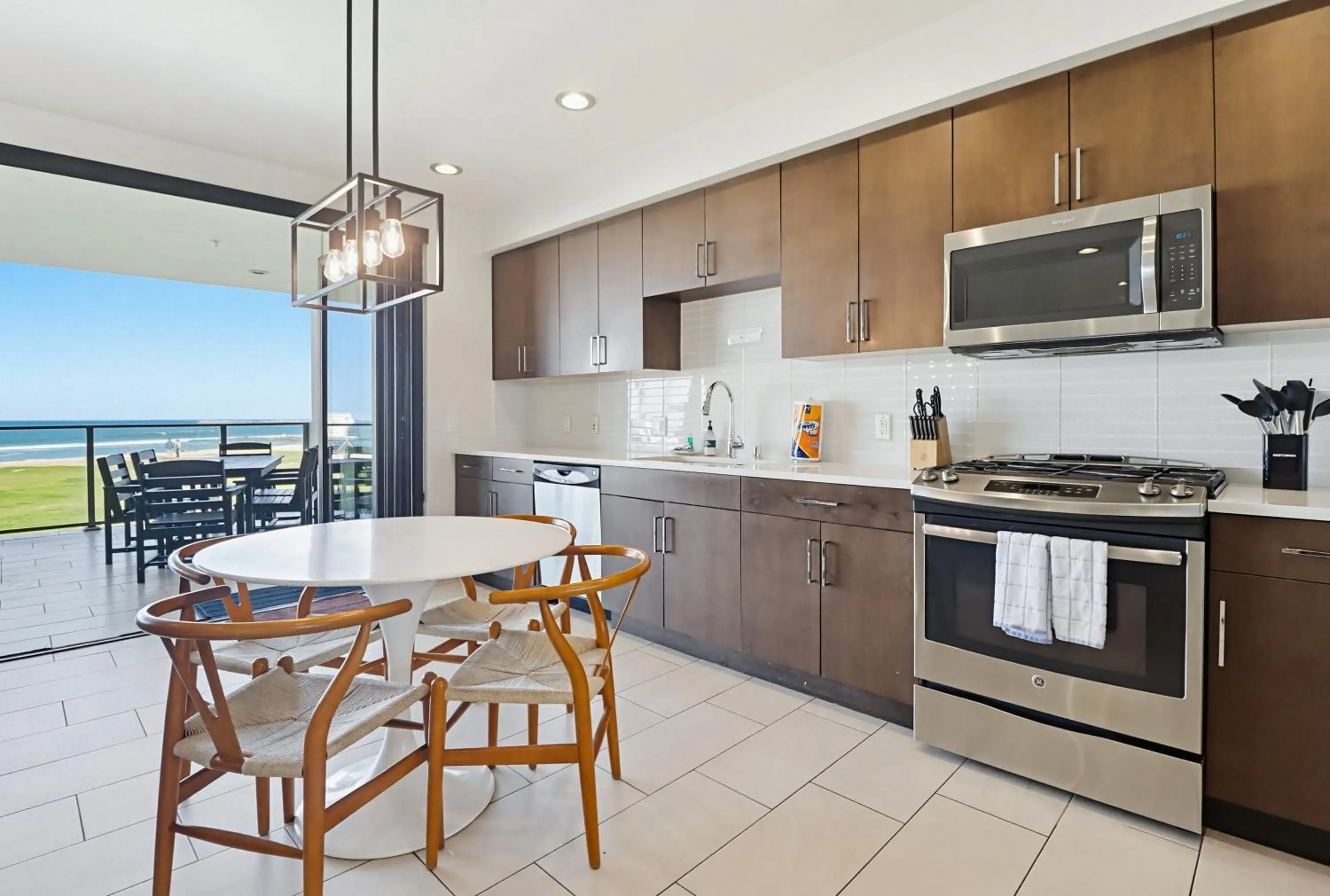 Kitchen or kitchenette in Ocean Park 03