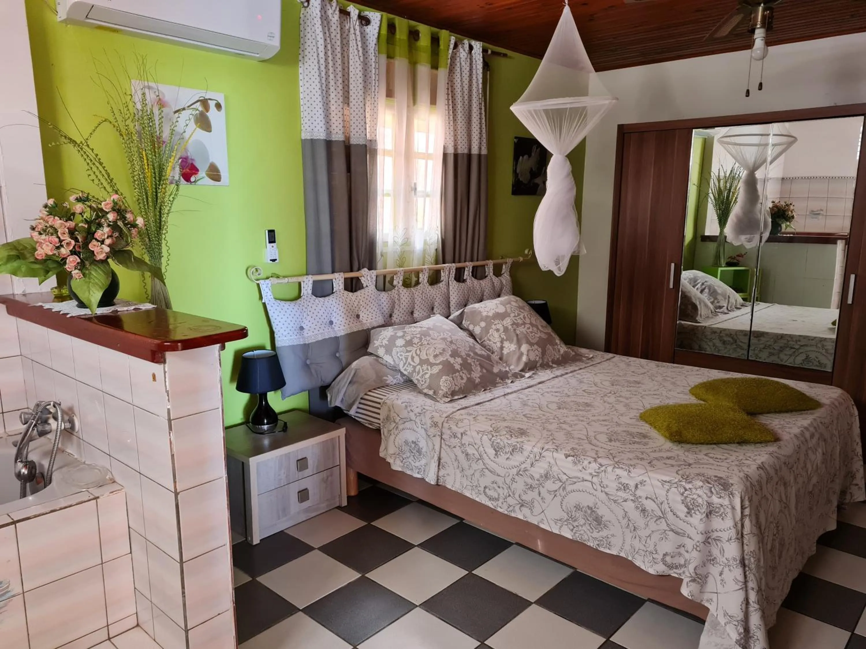 Bed in La Villa Rosier