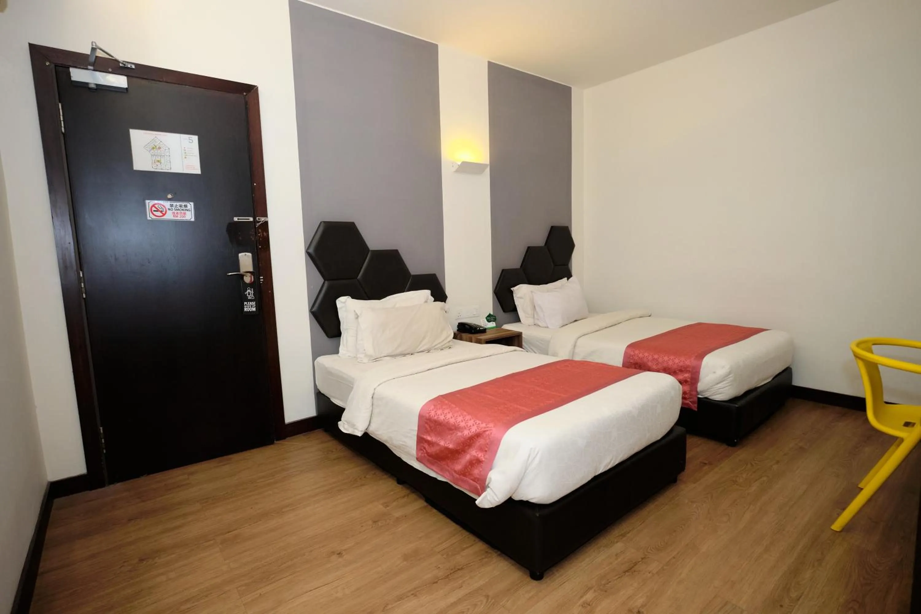 Bed in Memoire Hornbill Hotel Kuching Sarawak