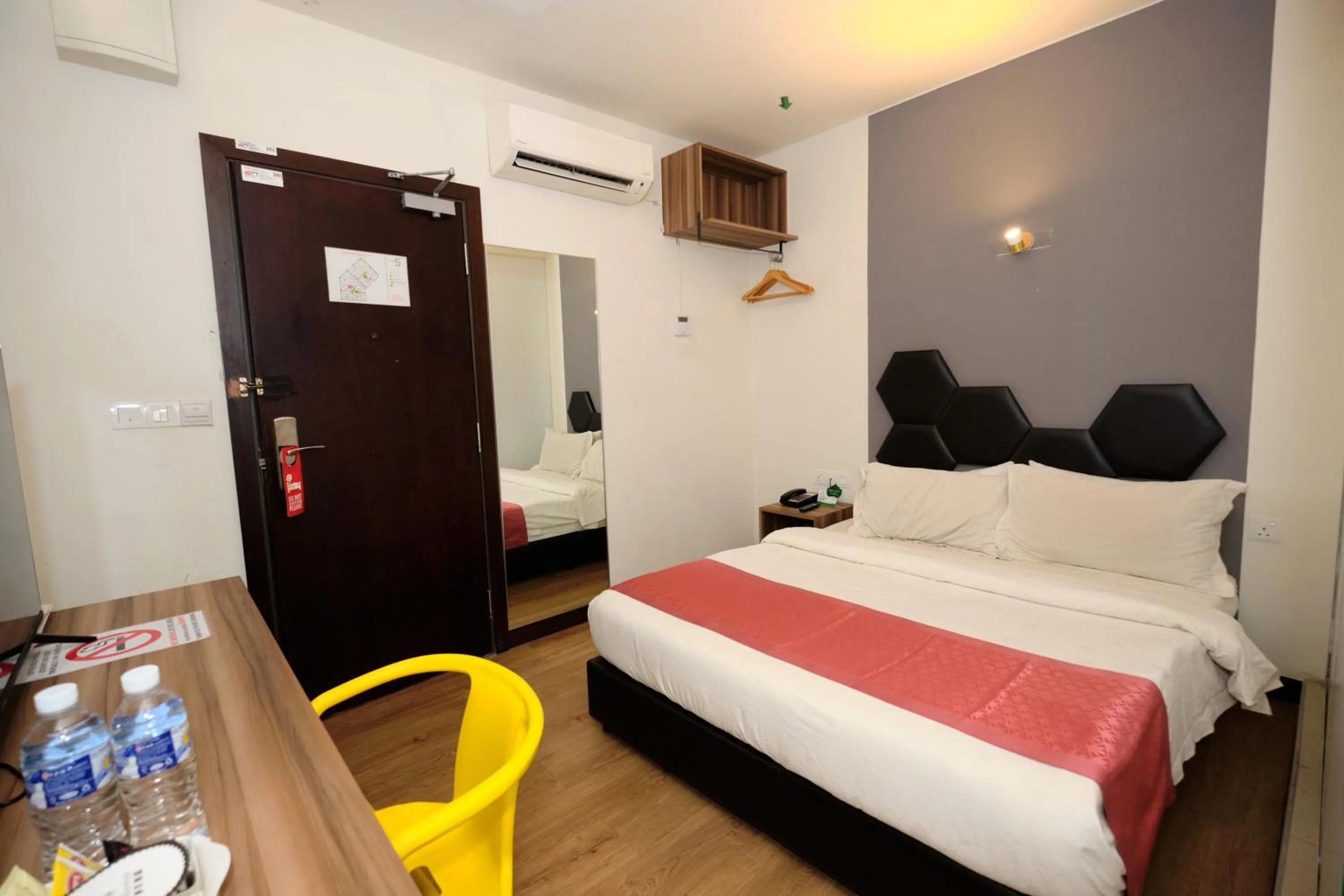 Bed in Memoire Hornbill Hotel Kuching Sarawak