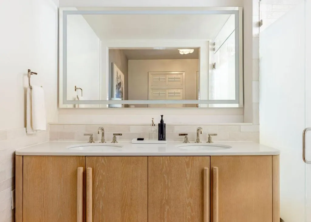 Garden District Hotel