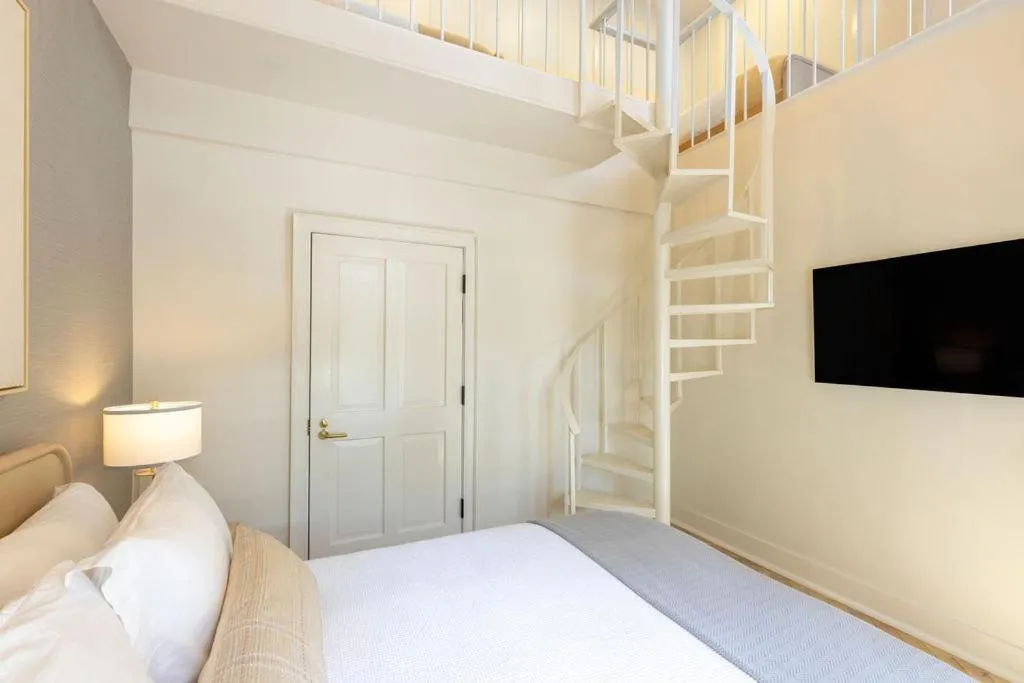 Bed in Garden District Hotel