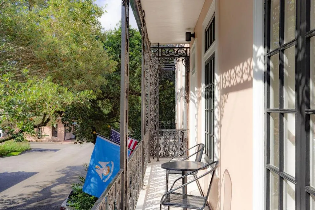 Garden District Hotel