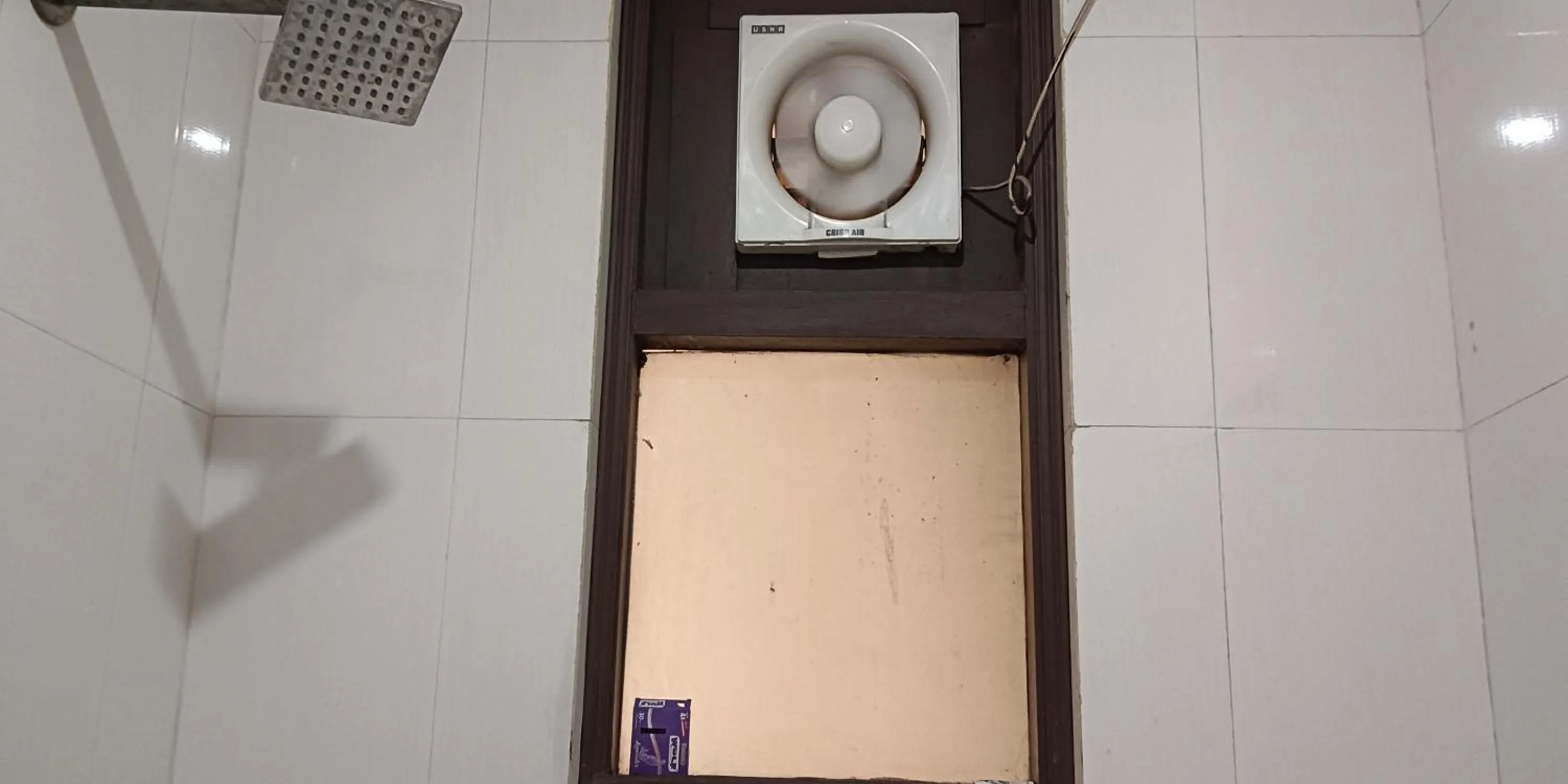 Bathroom in Hotel RTS Plaza Near IGI Airport