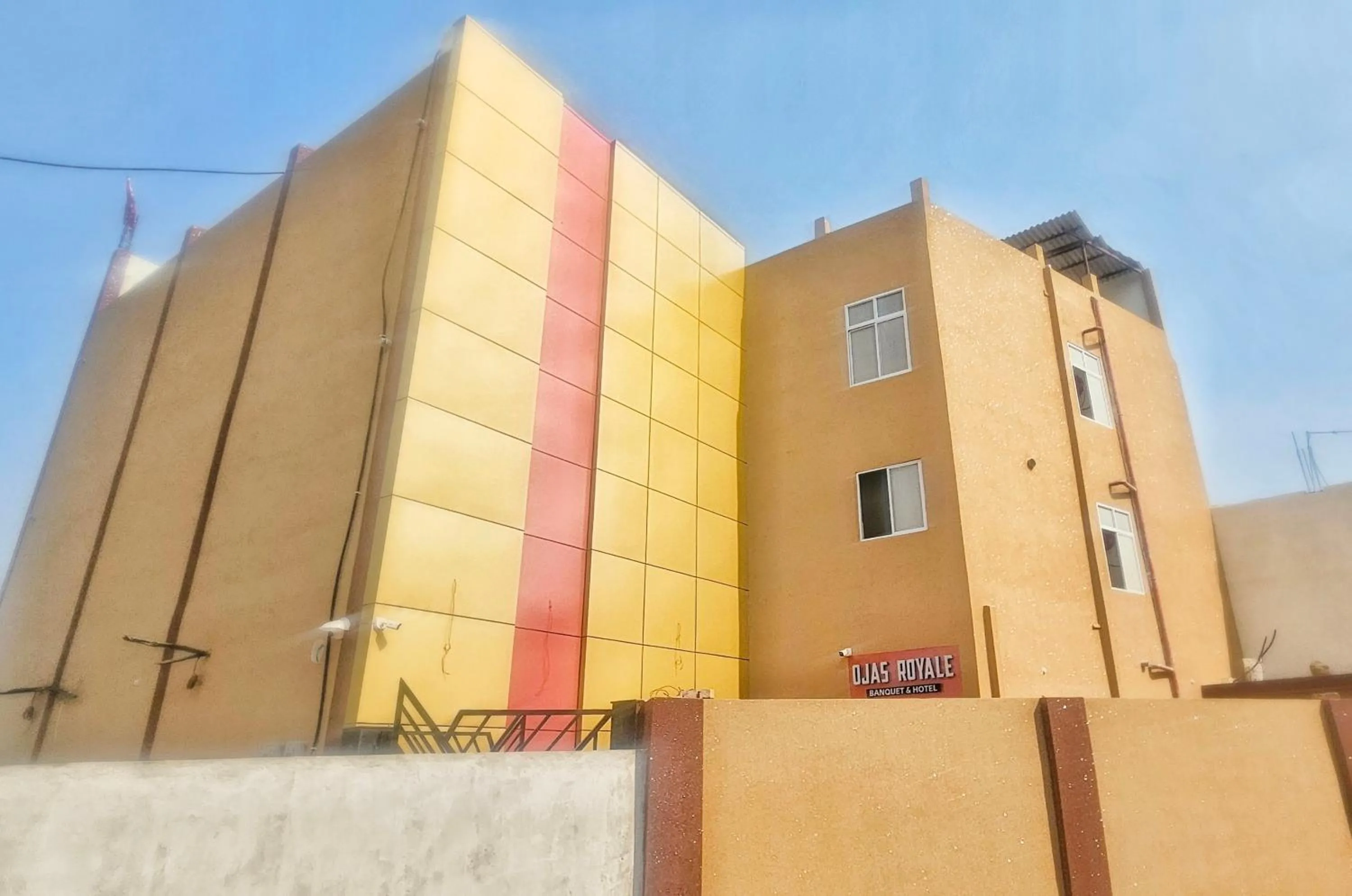 Ojas Royale - Banquet and Hotel