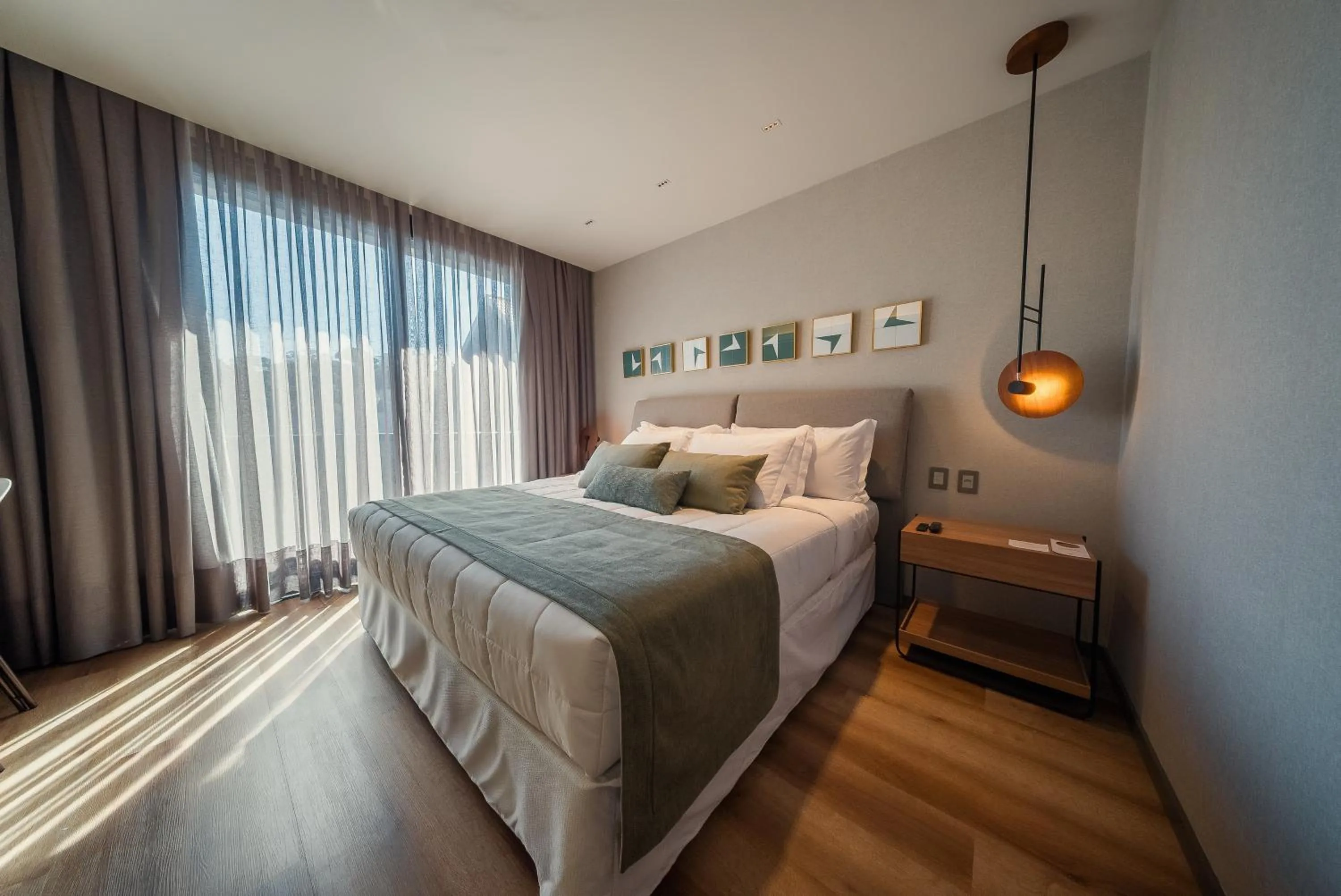 Bedroom, Bed in Laghetto Stilo Garden