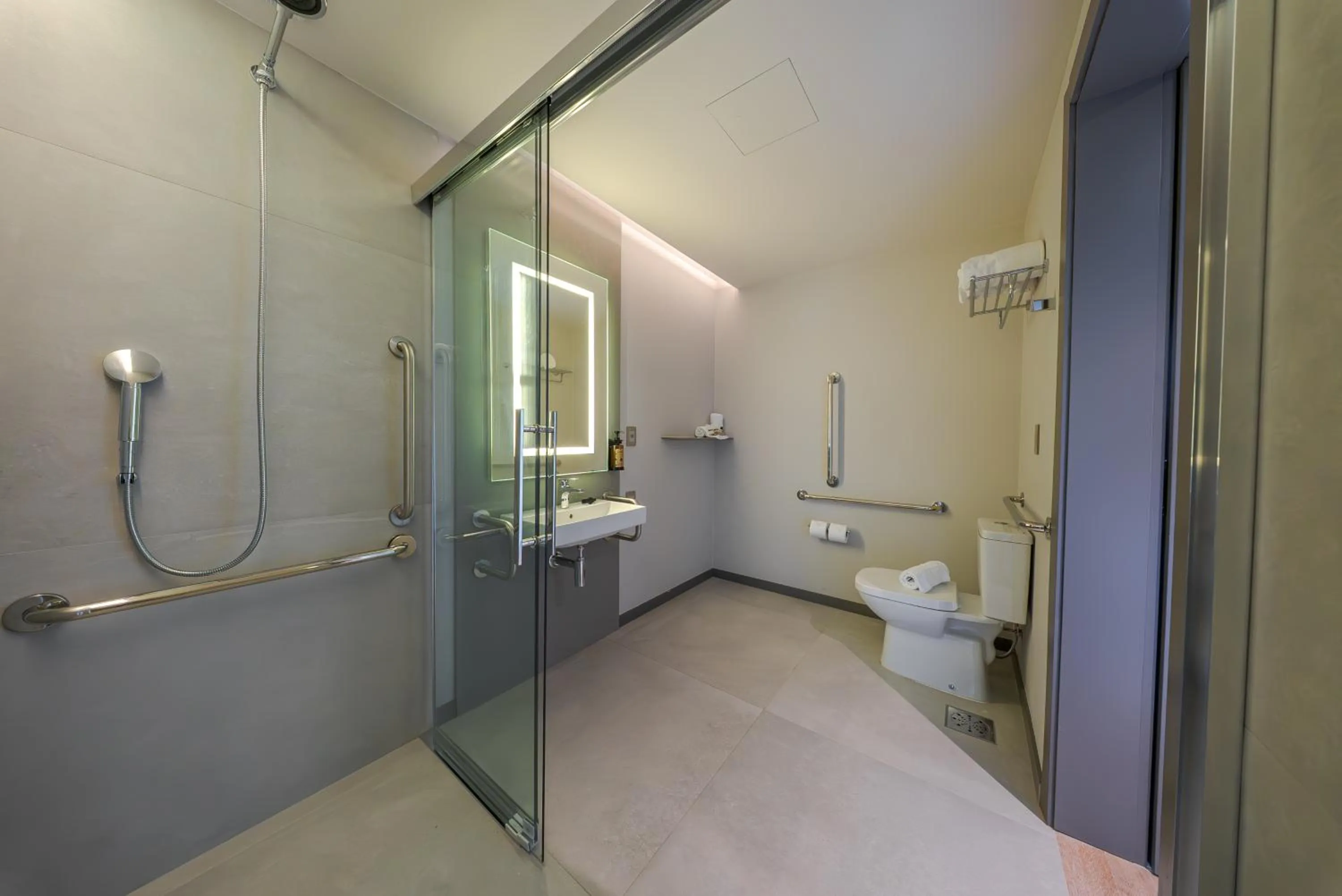 Bathroom in Laghetto Stilo Garden