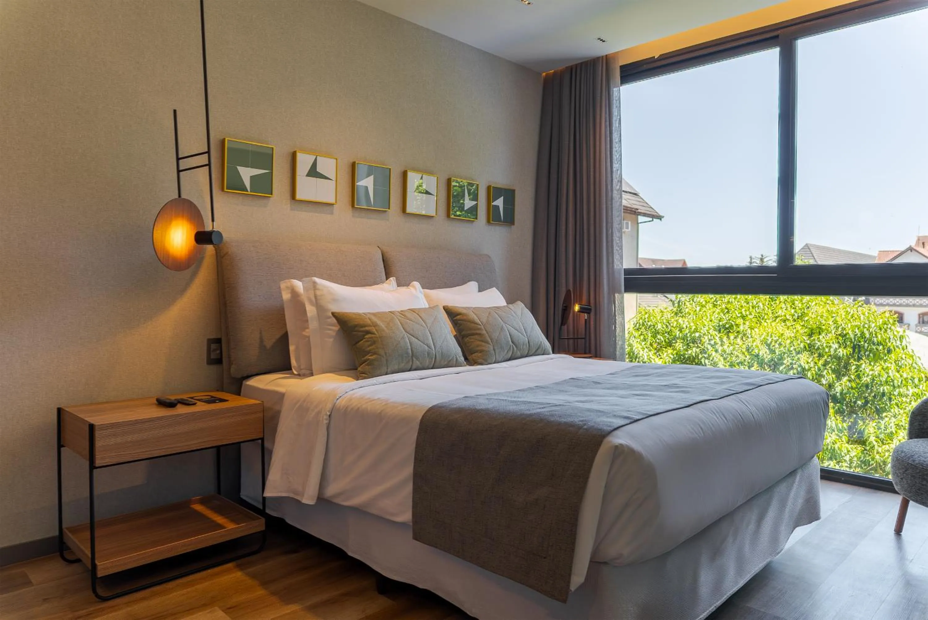 Bedroom, Bed in Laghetto Stilo Garden