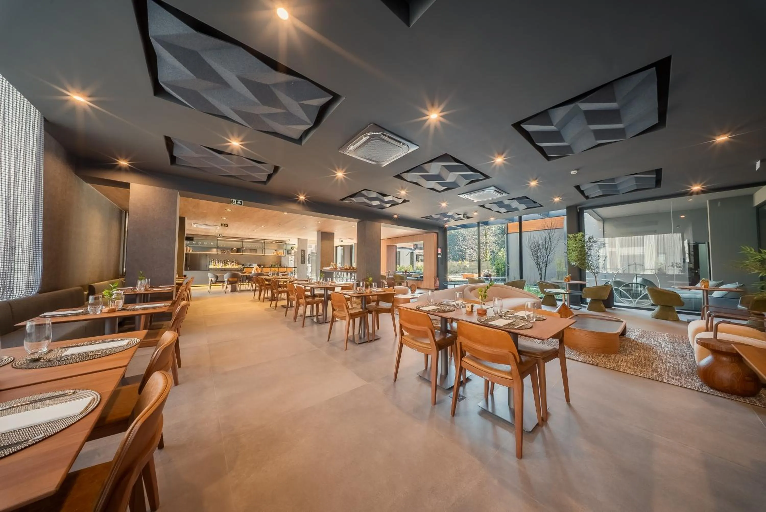 Restaurant/places to eat in Laghetto Stilo Garden