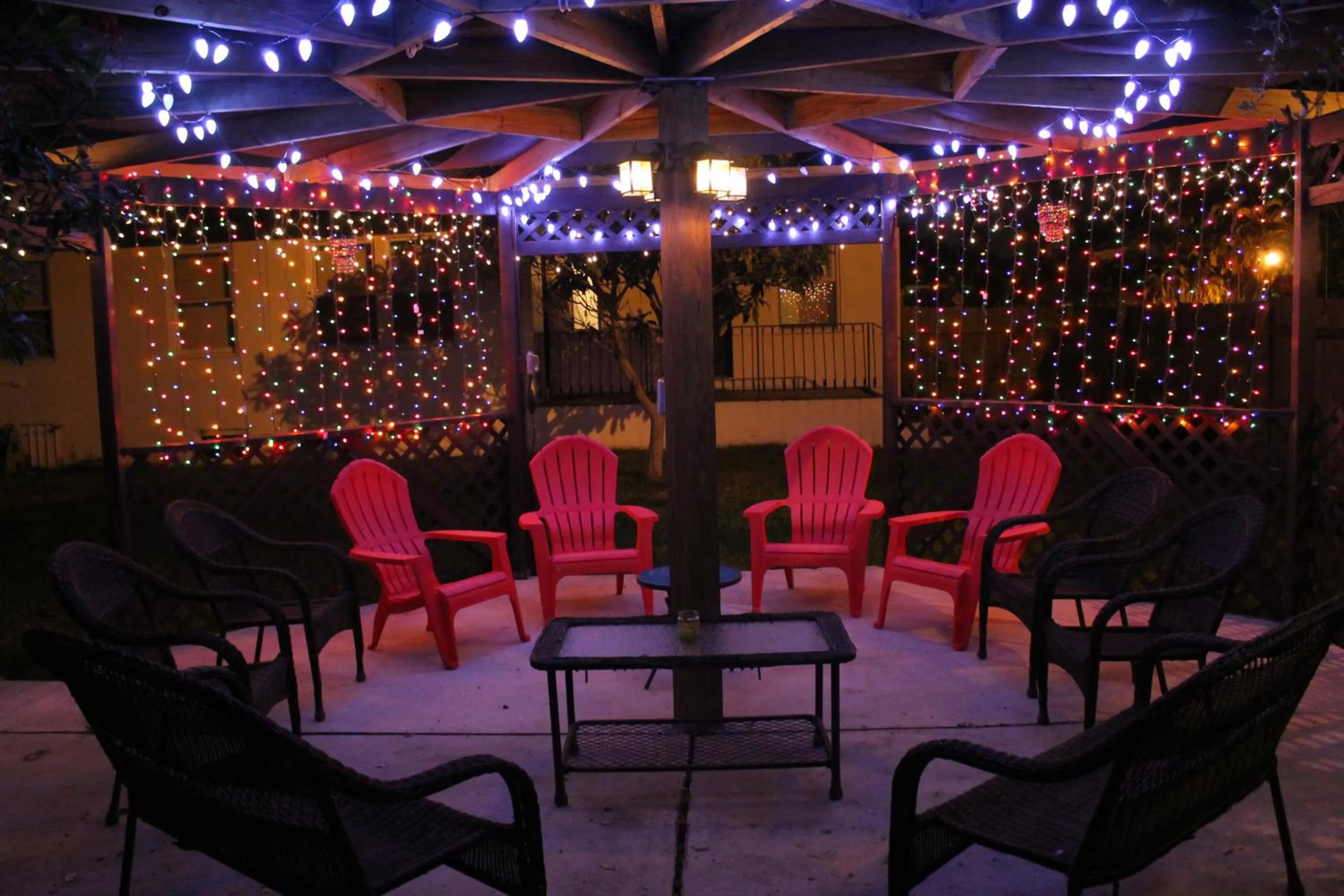 Patio in Large 4BR, 4BA House Beach, Entertainment, Nightlife