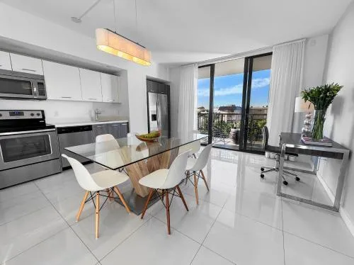Bay Breeze Premium Apartments by Eskape Collection