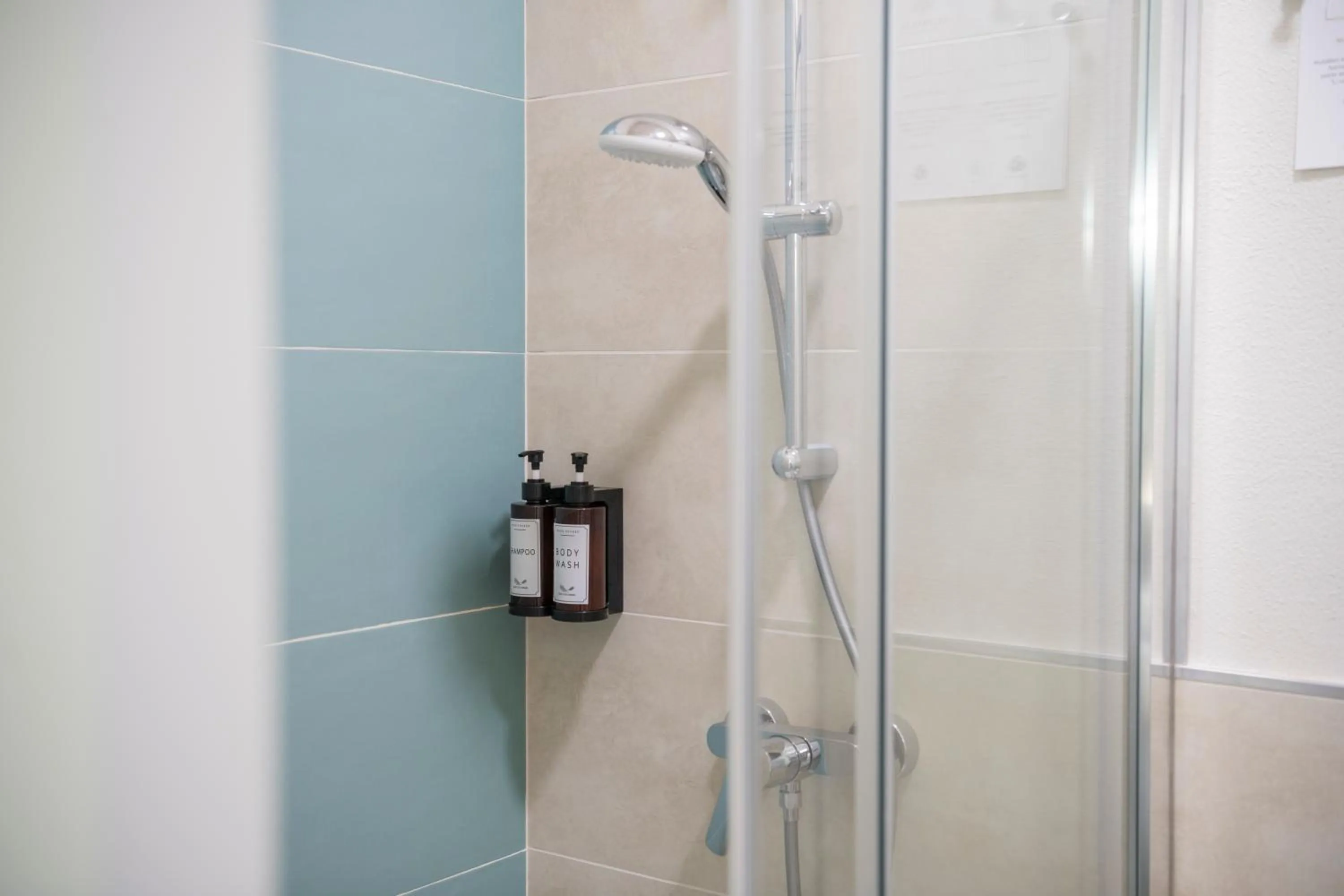 Shower in B&B Al Parco