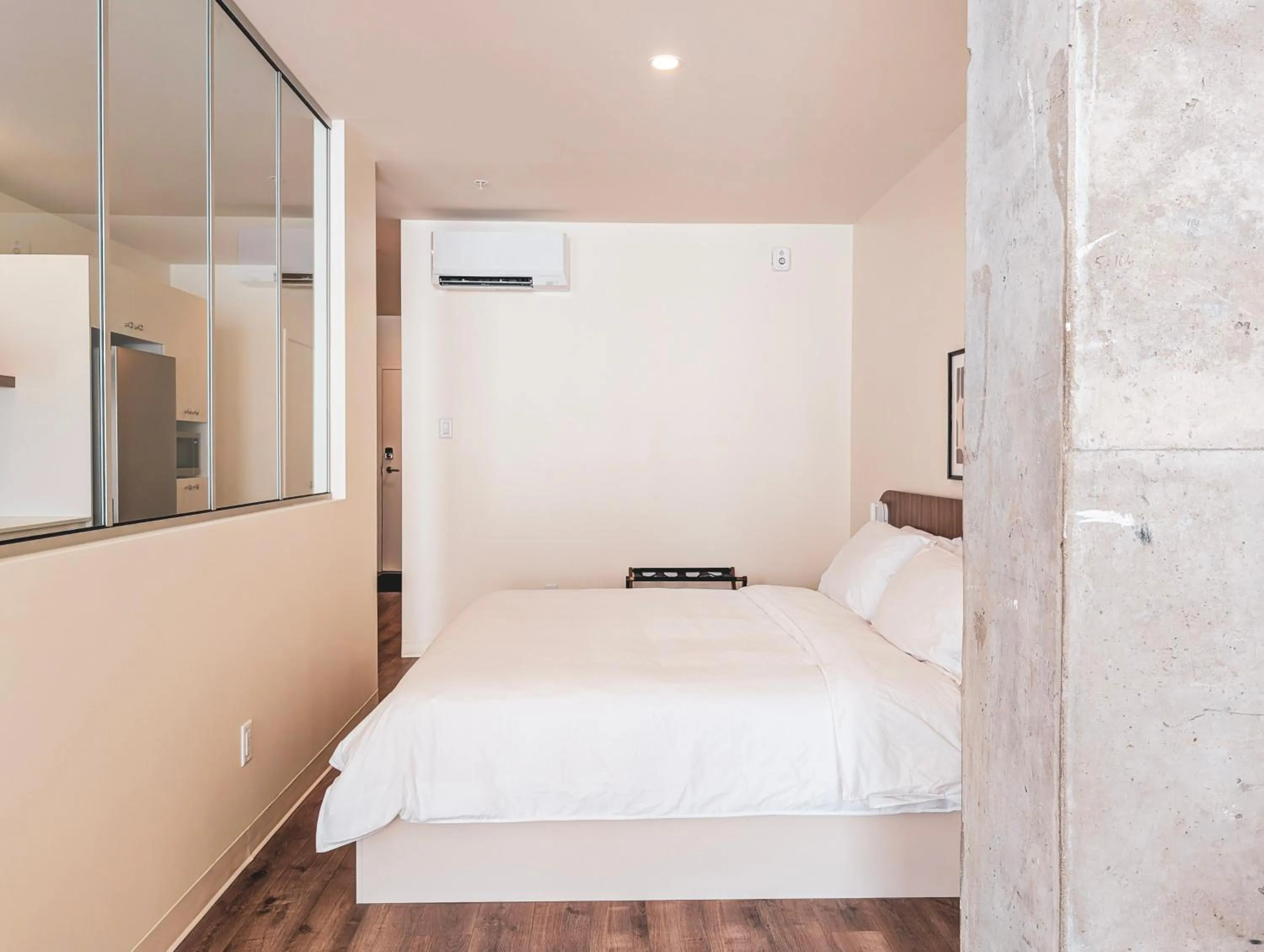 Bed in Terminus Hôtel