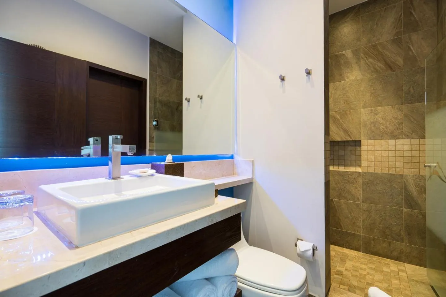 Bathroom in Pinnacle Resorts 220