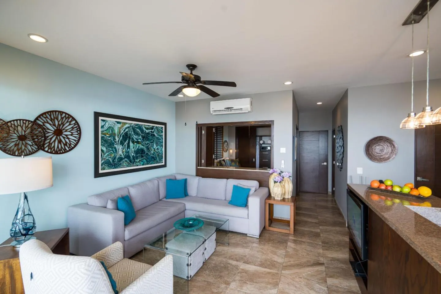 Seating area in Pinnacle Resorts 220