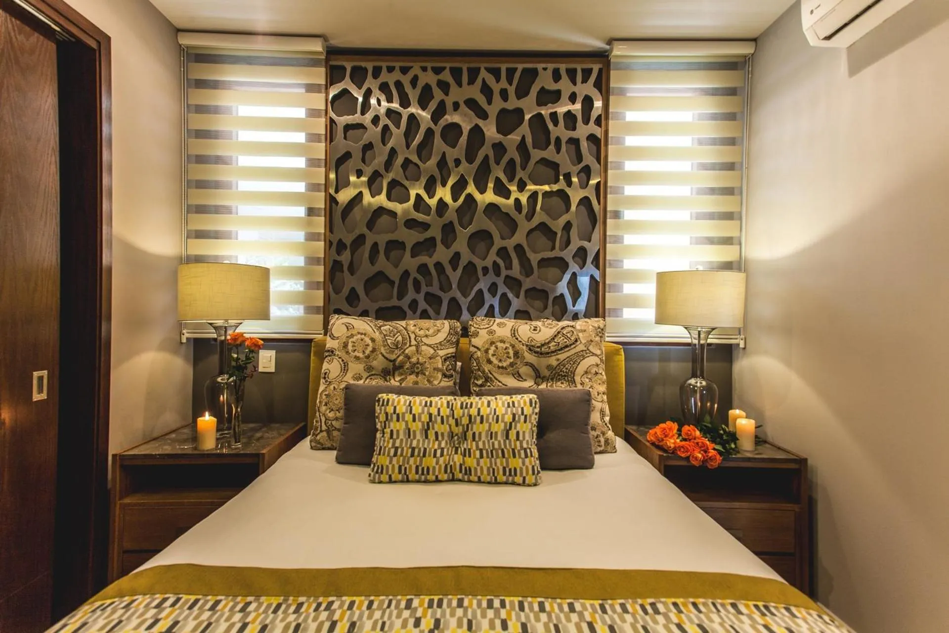 Bed in Pinnacle Resorts 220