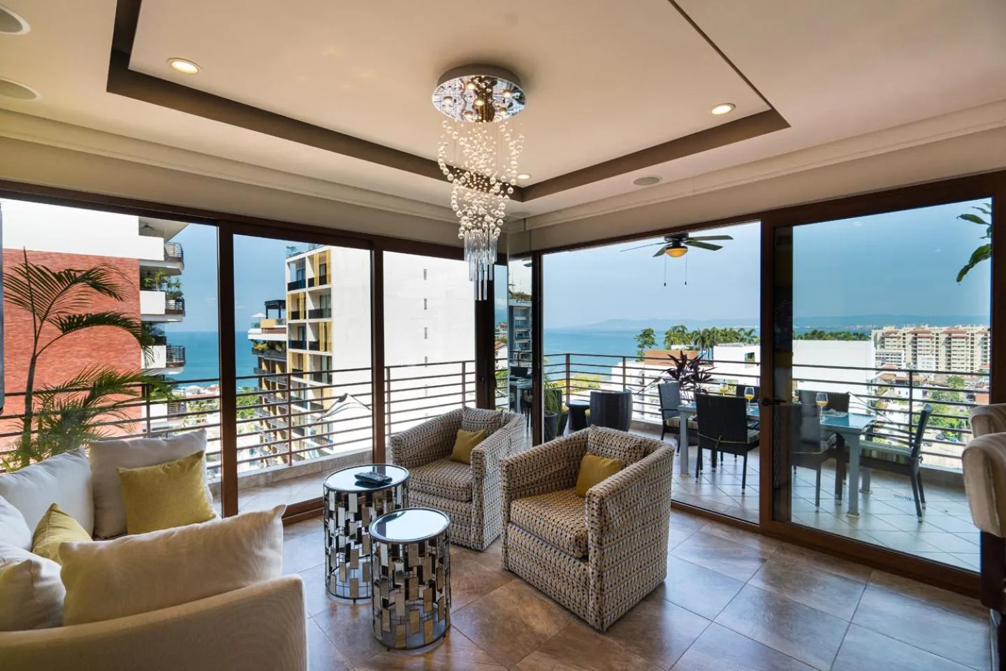 Living room in Pinnacle Resorts 220