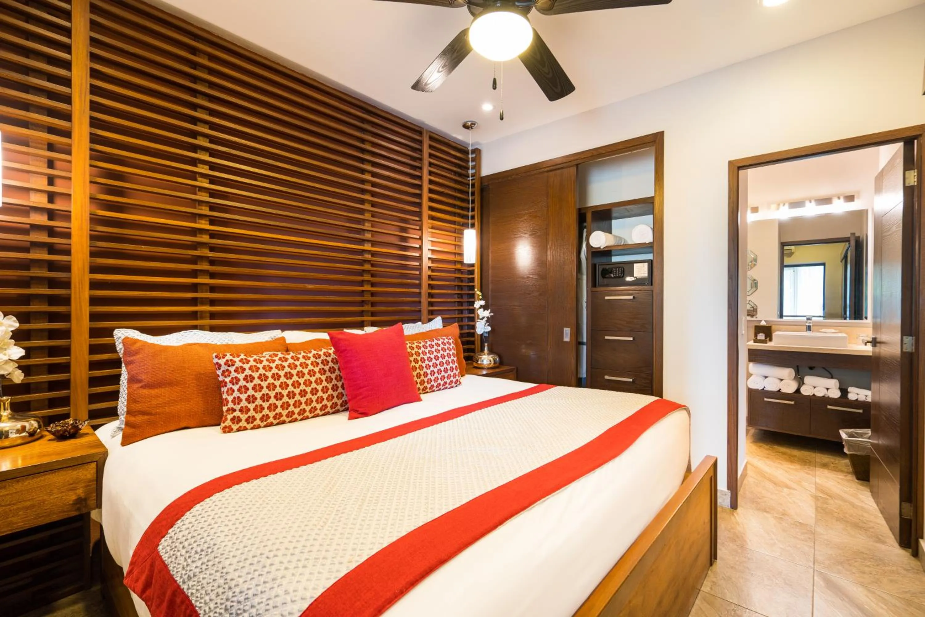 Bed in Pinnacle Resorts 220