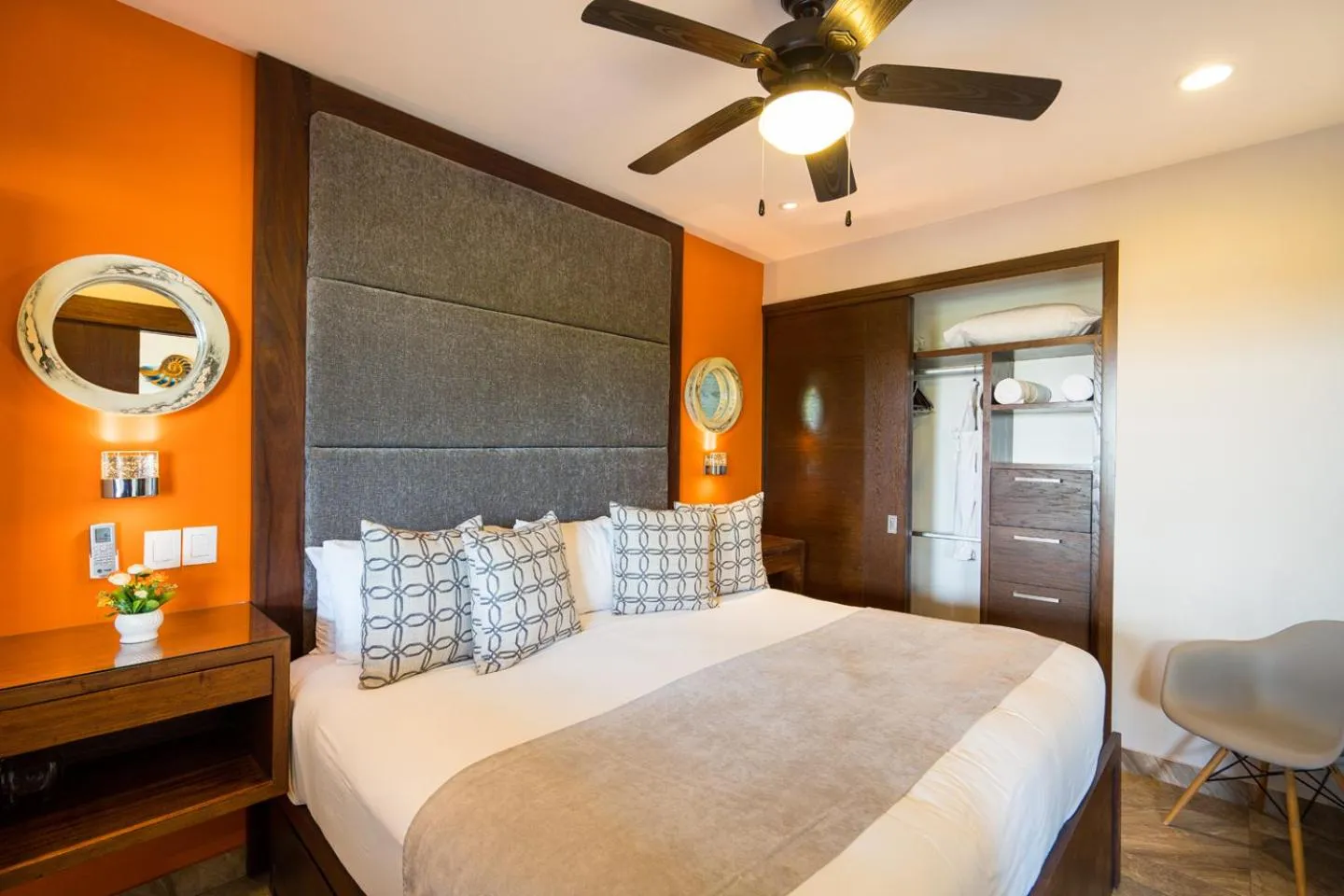 Bed in Pinnacle Resorts 220