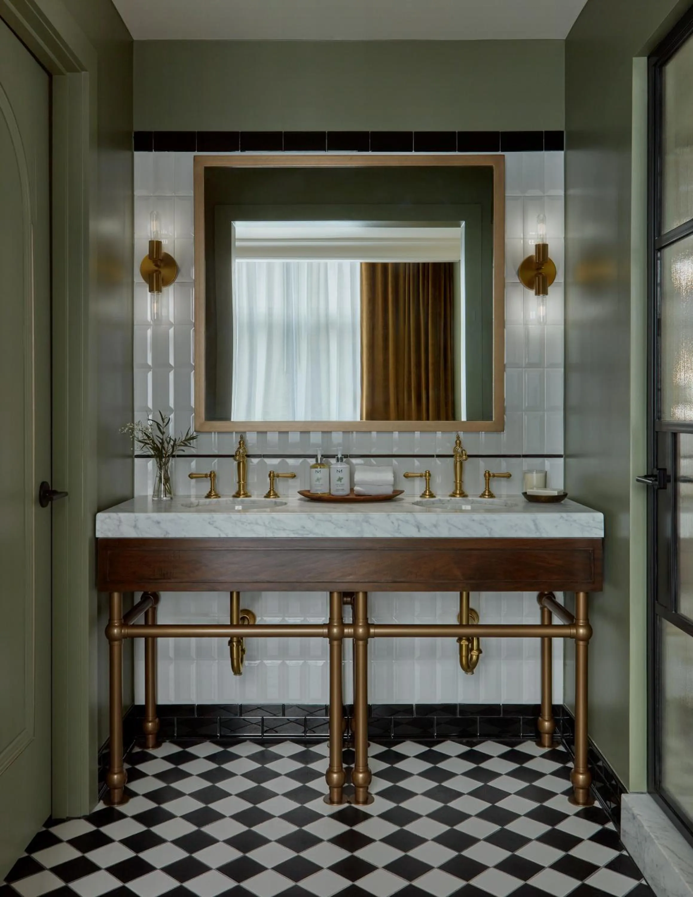 Bathroom in Citizen House Hotel