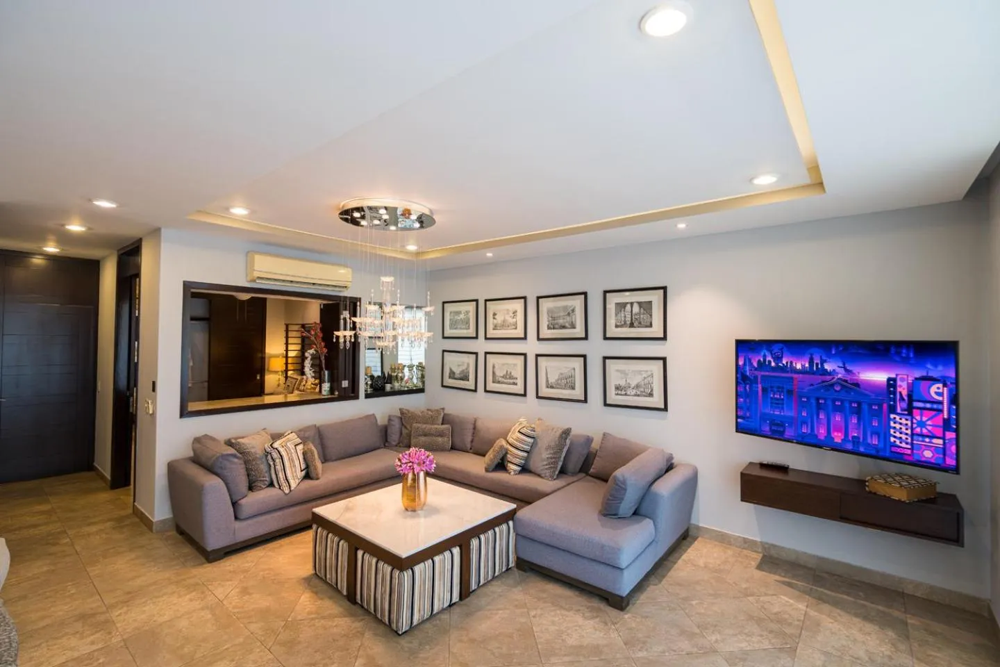 Living room in Pinnacle Resorts 180