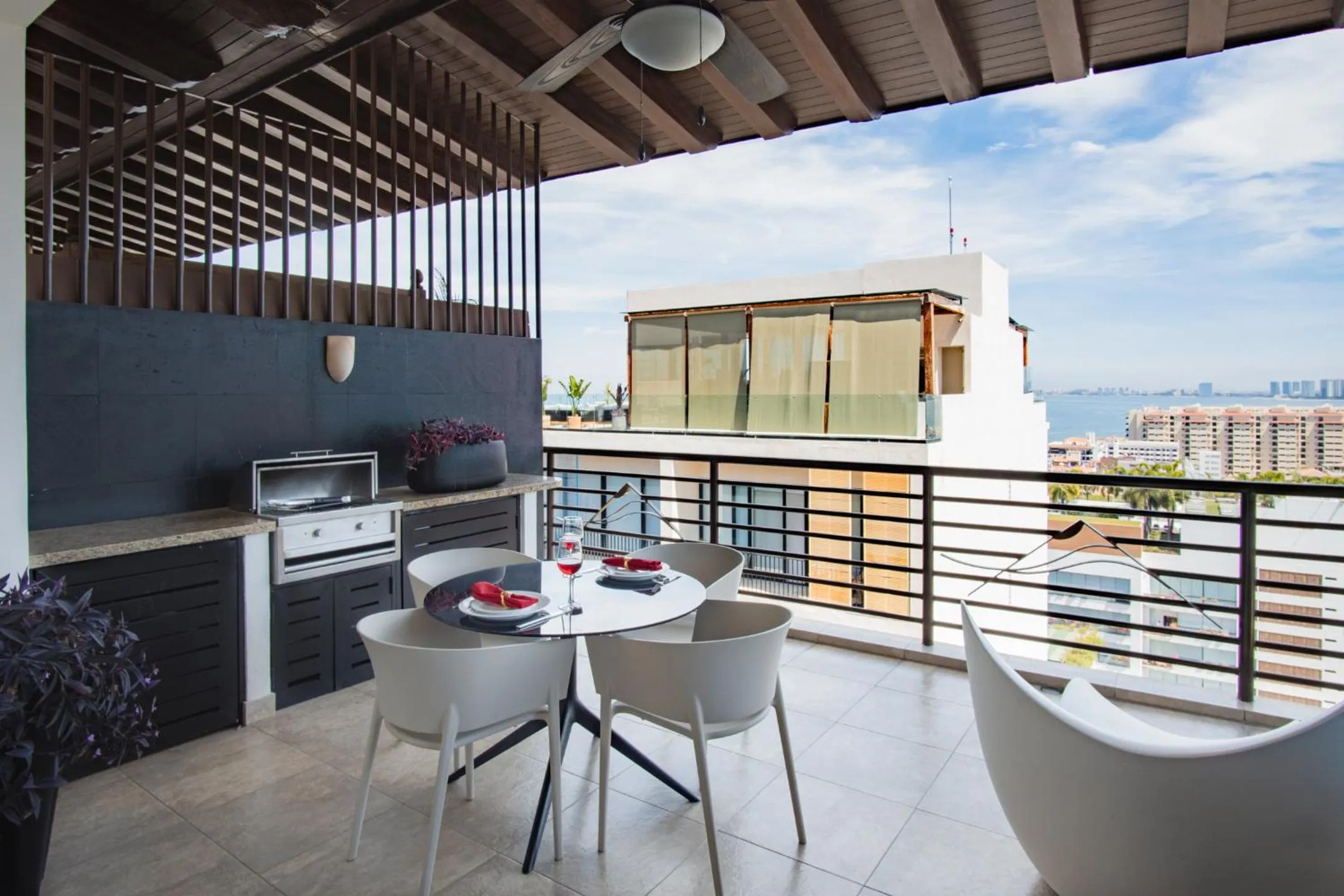 Balcony/Terrace in Pinnacle Resorts 180