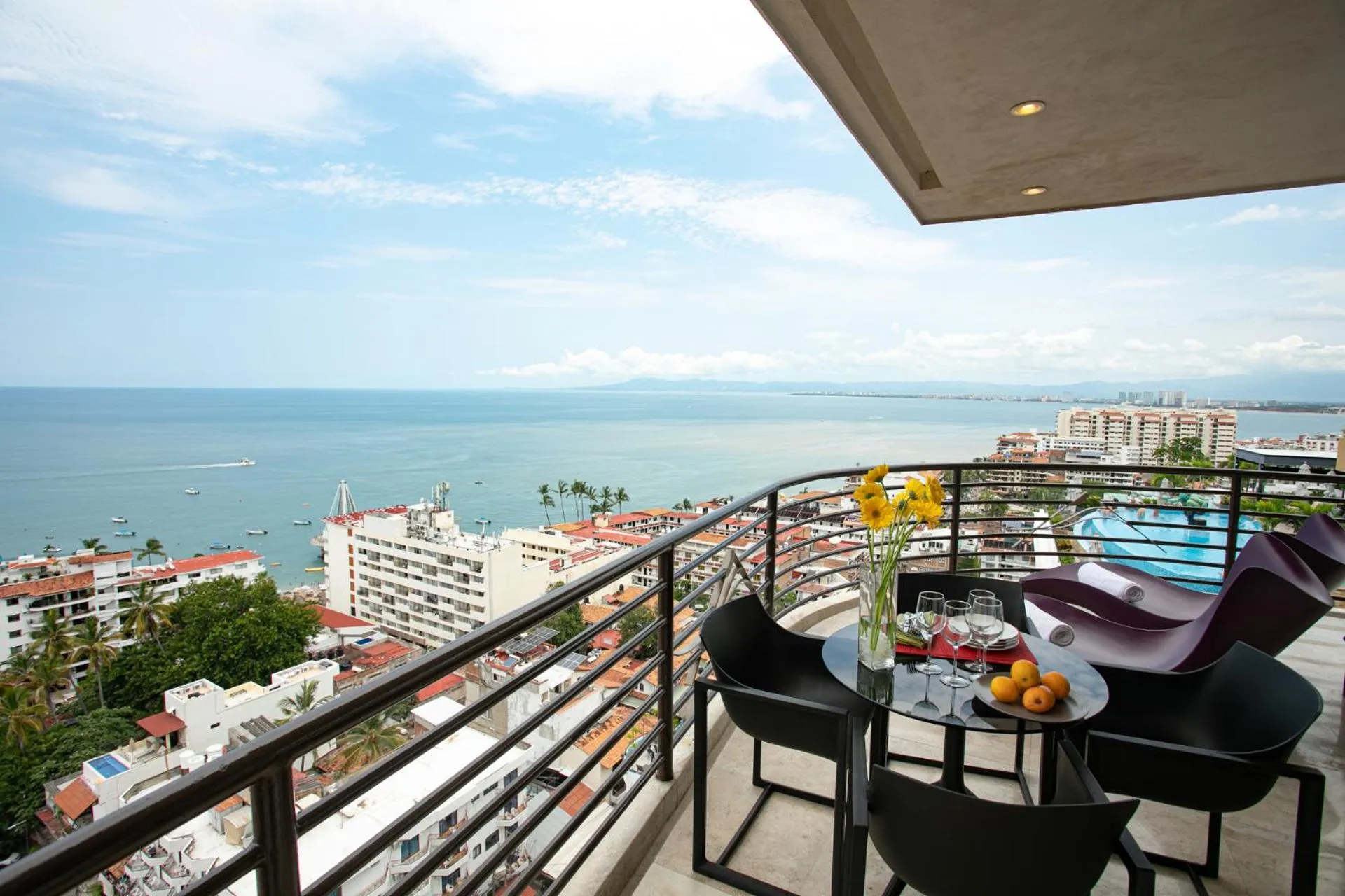 Balcony/Terrace in Pinnacle Resorts 180